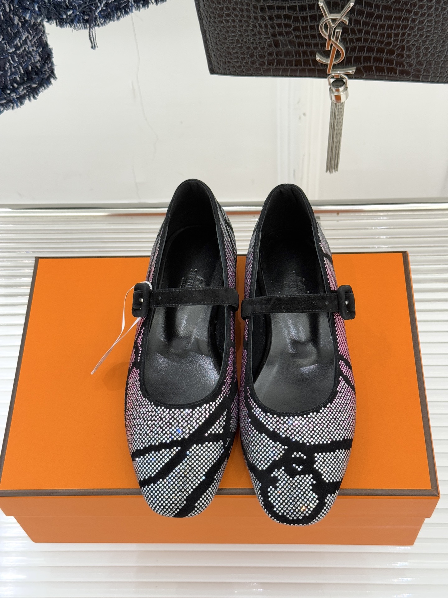 顶版 （配原版飞机盒）Hermès/爱马仕26WF新品水钻玛丽珍鞋承袭爱马仕百年制鞋匠心圆头玛丽珍鞋以经