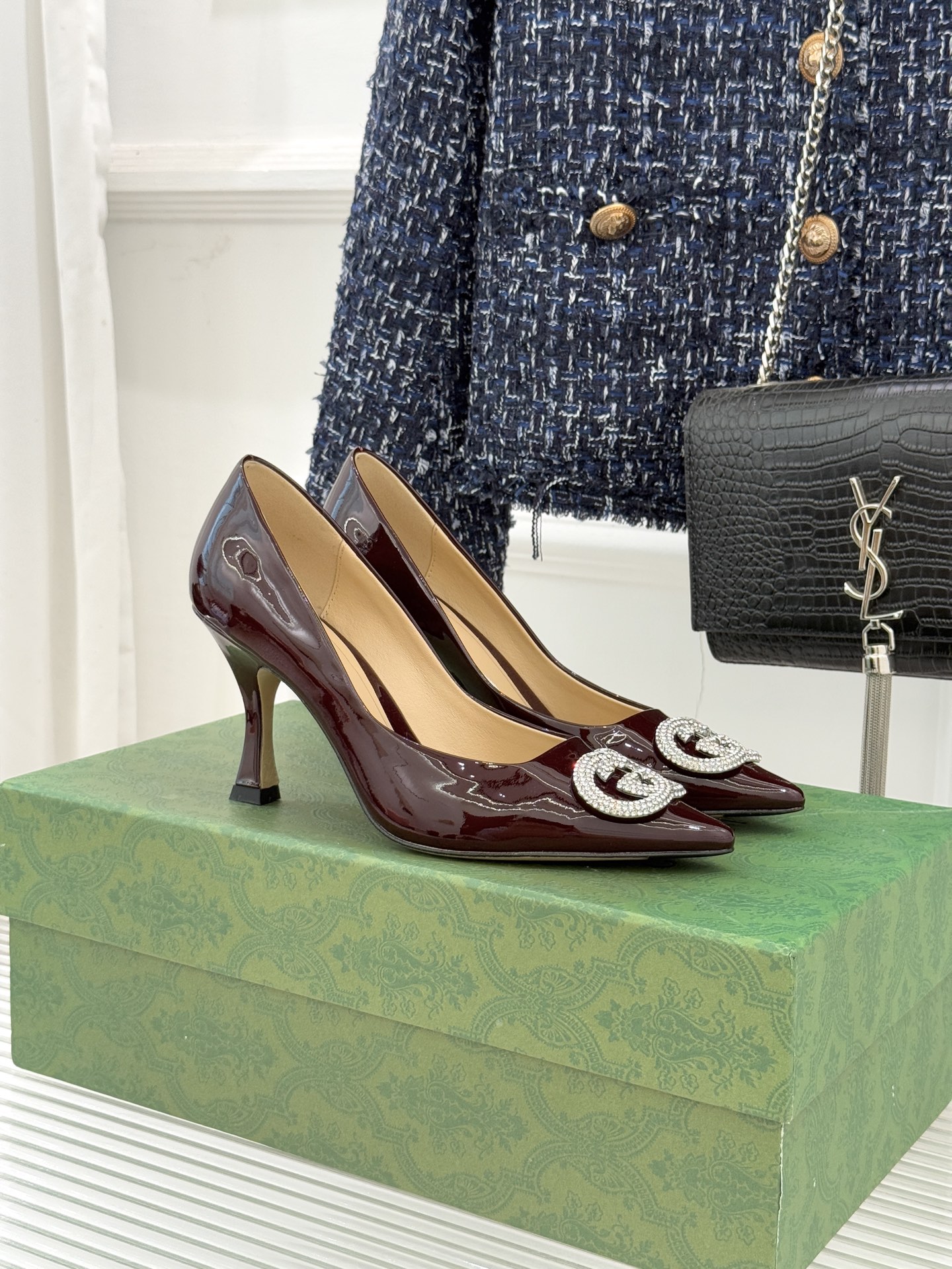 Gucci/古驰26WF早春水钻尖头高跟鞋单鞋溯源佛罗伦萨文艺复兴底蕴这双高跟鞋单鞋以“回归本源将品牌百