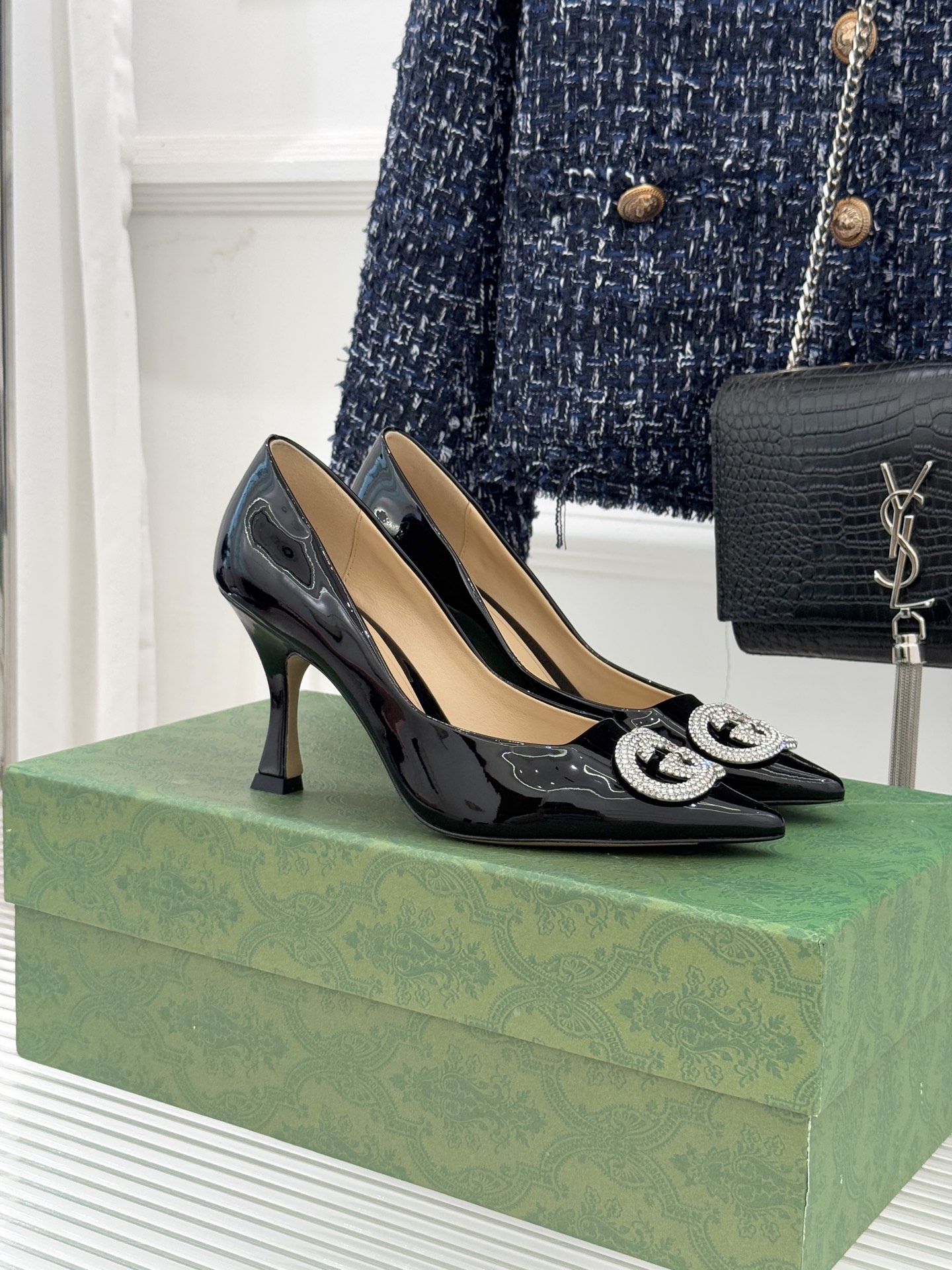 Gucci/古驰26WF早春水钻尖头高跟鞋单鞋溯源佛罗伦萨文艺复兴底蕴这双高跟鞋单鞋以“回归本源将品牌百