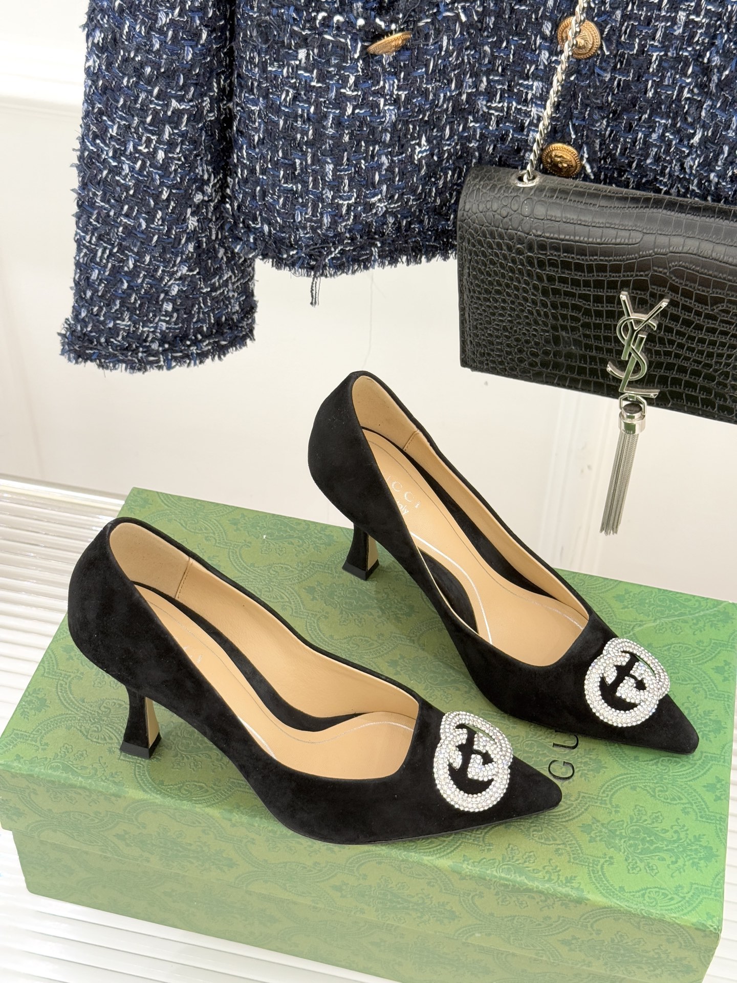 Gucci/古驰26WF早春水钻尖头高跟鞋单鞋溯源佛罗伦萨文艺复兴底蕴这双高跟鞋单鞋以“回归本源将品牌百