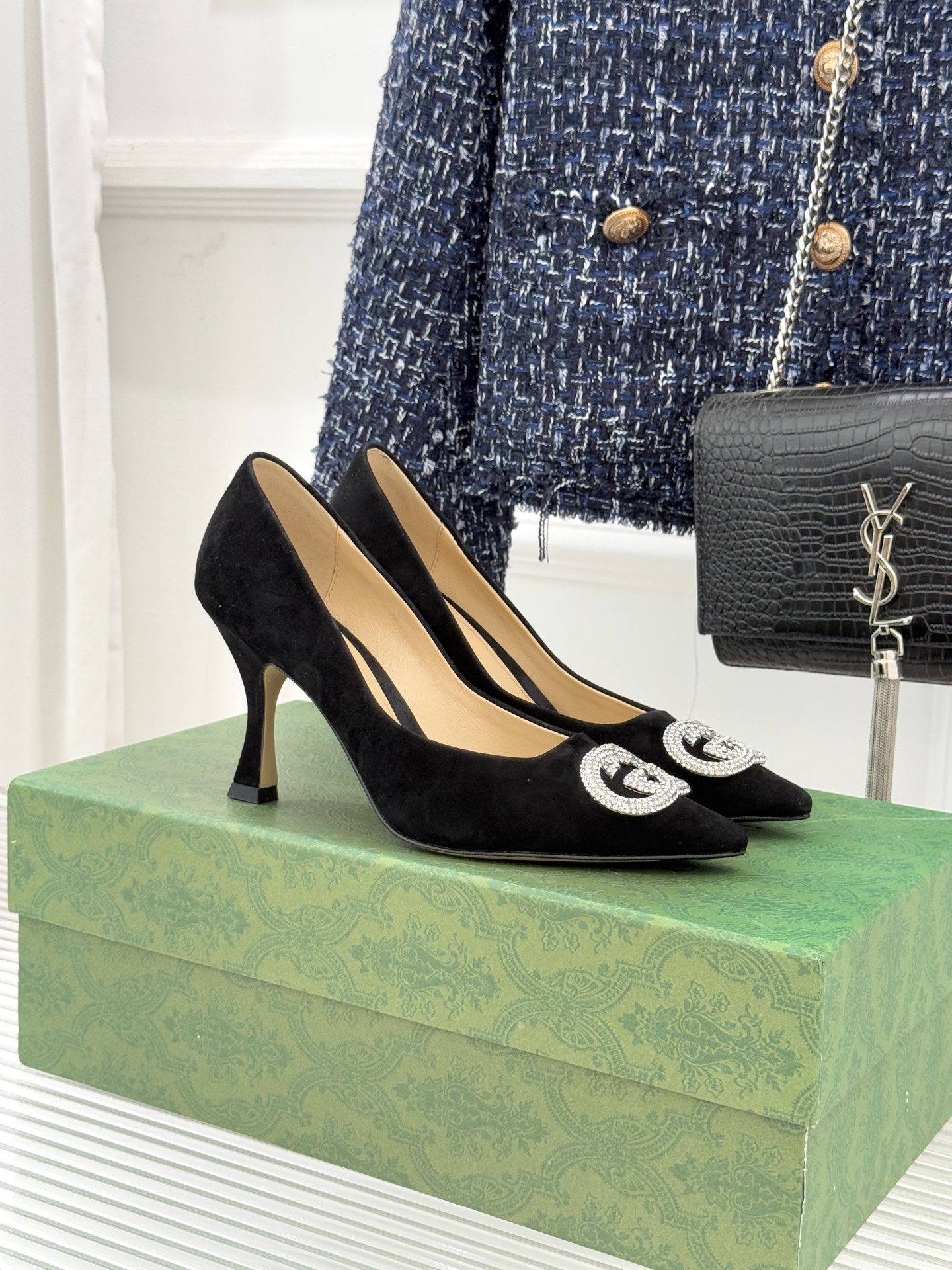 Gucci/古驰26WF早春水钻尖头高跟鞋单鞋溯源佛罗伦萨文艺复兴底蕴这双高跟鞋单鞋以“回归本源将品牌百