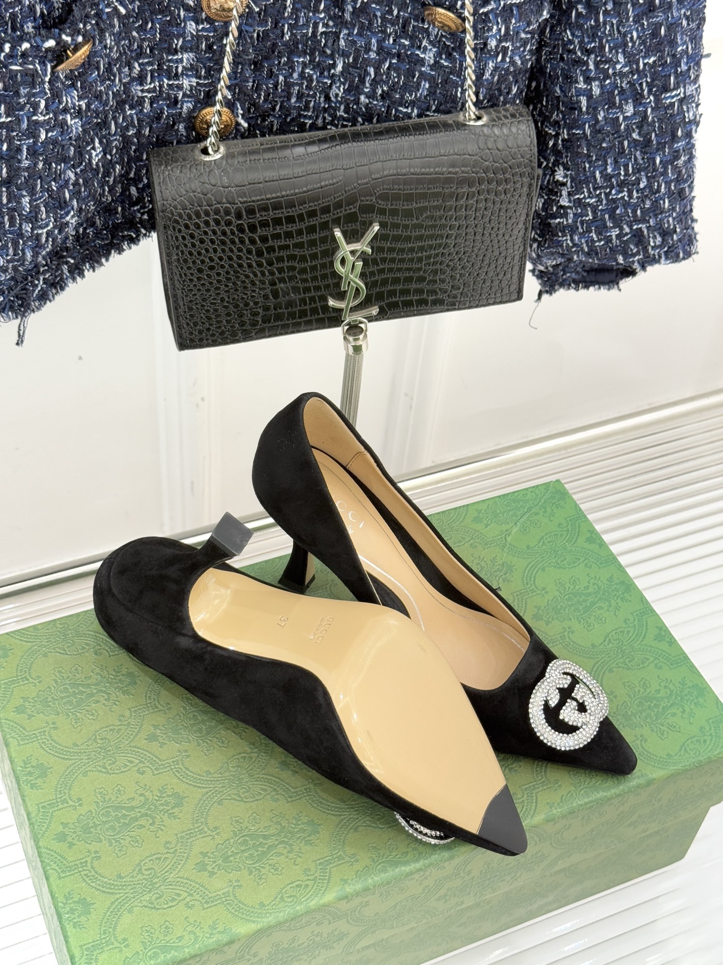 Gucci/古驰26WF早春水钻尖头高跟鞋单鞋溯源佛罗伦萨文艺复兴底蕴这双高跟鞋单鞋以“回归本源将品牌百