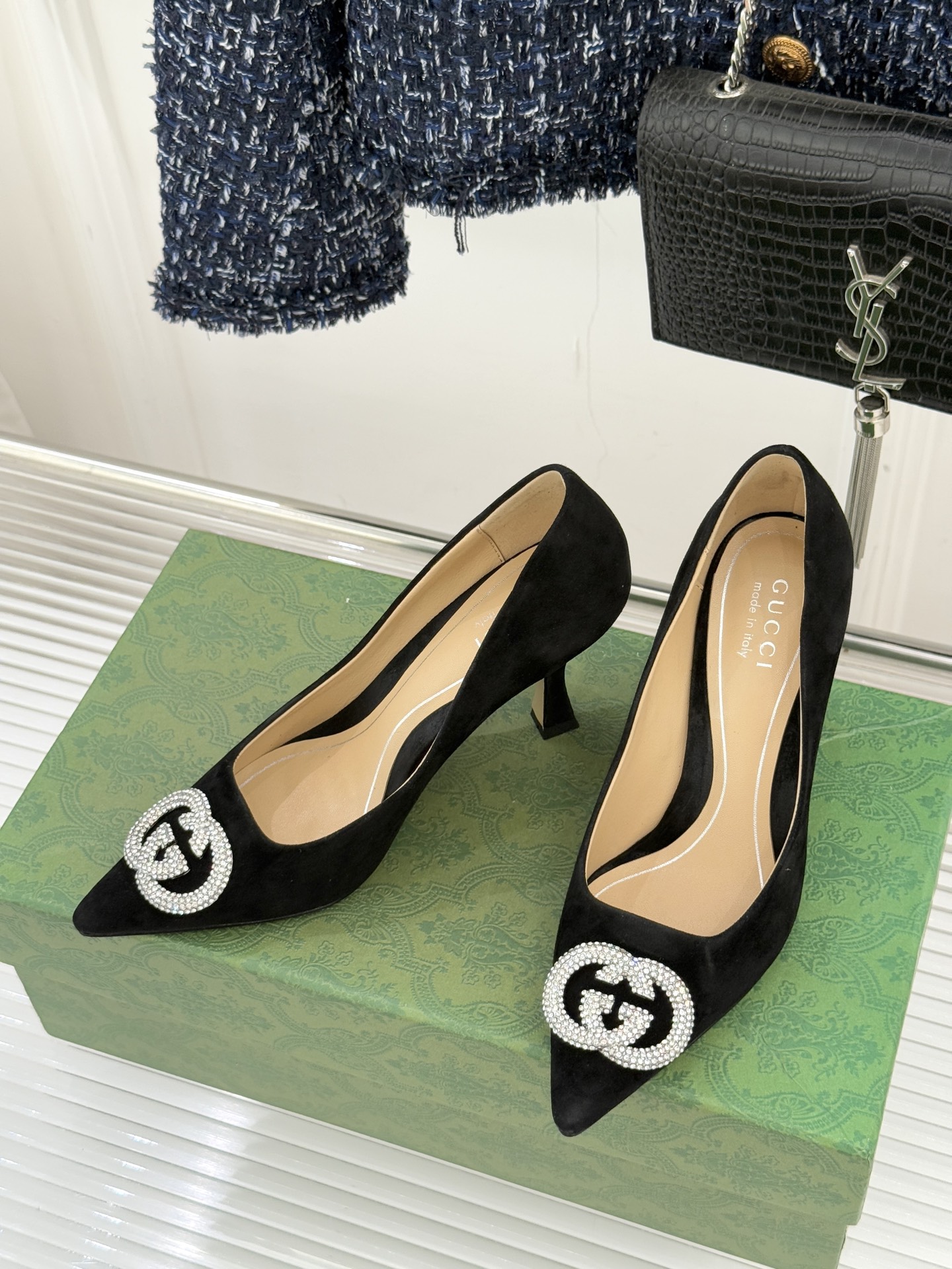 Gucci/古驰26WF早春水钻尖头高跟鞋单鞋溯源佛罗伦萨文艺复兴底蕴这双高跟鞋单鞋以“回归本源将品牌百