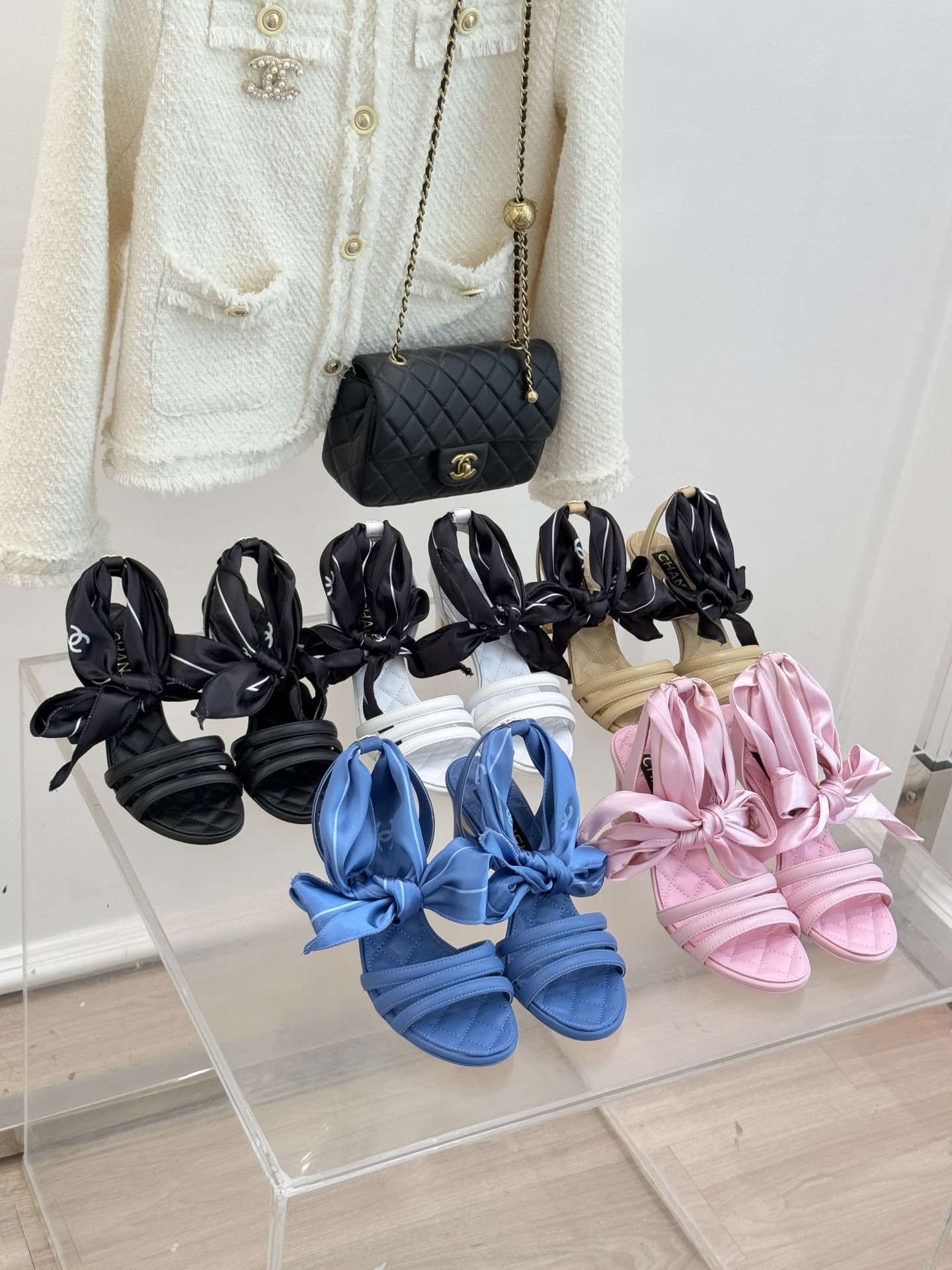 CHANE*｜小香26C新品双C丝带细带凉鞋系列藏着少女感与优雅感的双重惊艳以丝带设计打破经典边界双C元