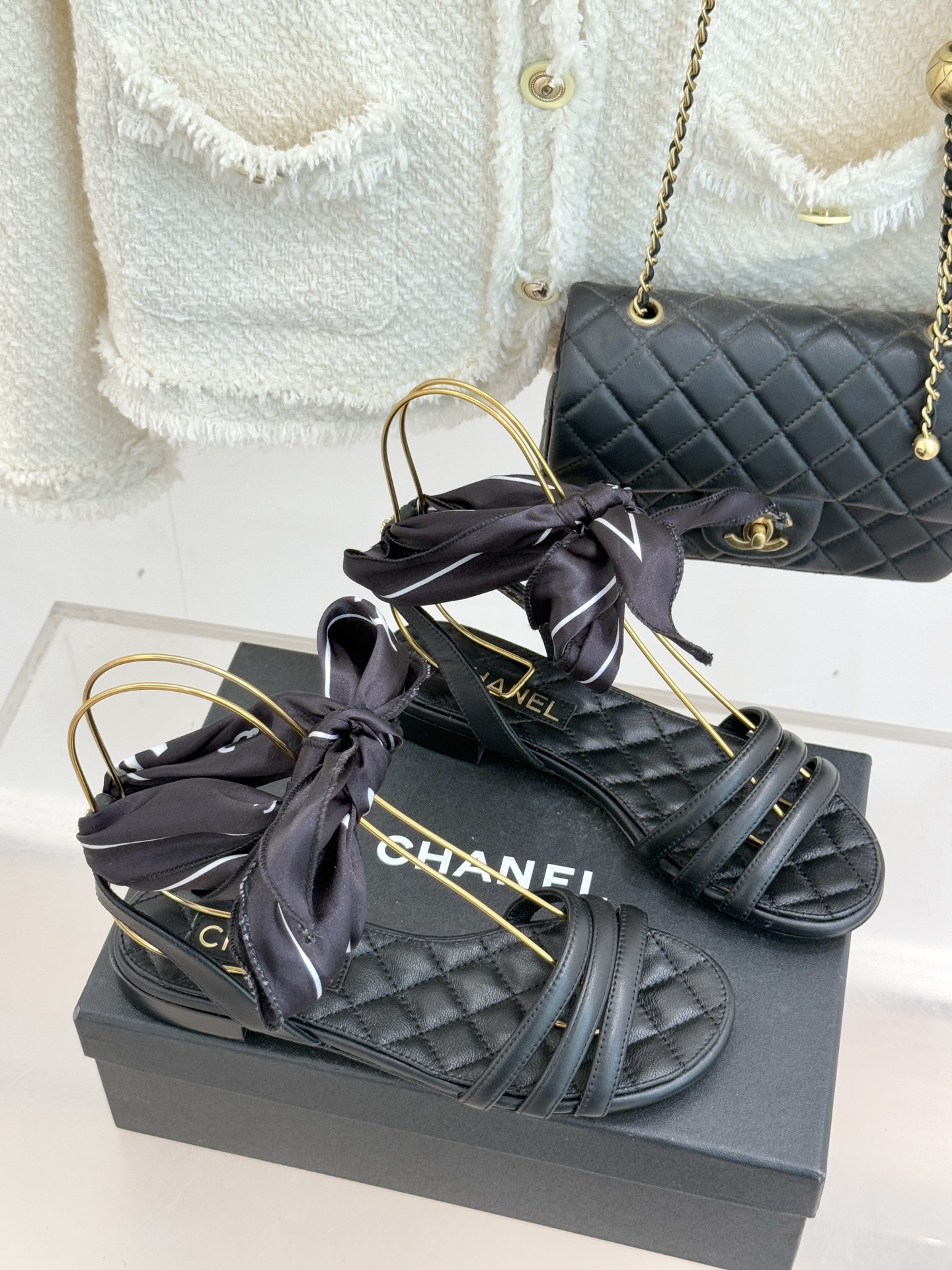 CHANE*｜小香26C新品双C丝带细带凉鞋系列藏着少女感与优雅感的双重惊艳以丝带设计打破经典边界双C元