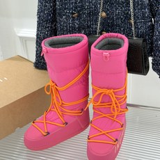 INUIKII经典秋冬秀款绑带羽绒靴滑雪鞋 雪地靴 当瑞士阿尔卑斯的冰雪与法式摩登美学相撞 这款雪地靴便以全能实力惊艳冬 INUIKII经典秋冬秀款绑带羽绒靴滑雪鞋 雪地靴 当瑞士阿尔卑斯的冰雪与法式摩登美学相撞 这款雪地靴便以全能实力惊艳冬