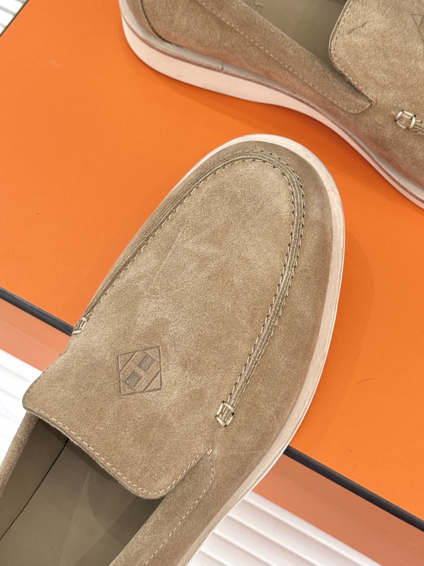 男码＋10Hermès/爱马仕25WF新品复古情侣款乐福鞋爱情—是岁月长河里的熠熠星辰而这双乐福鞋则是这