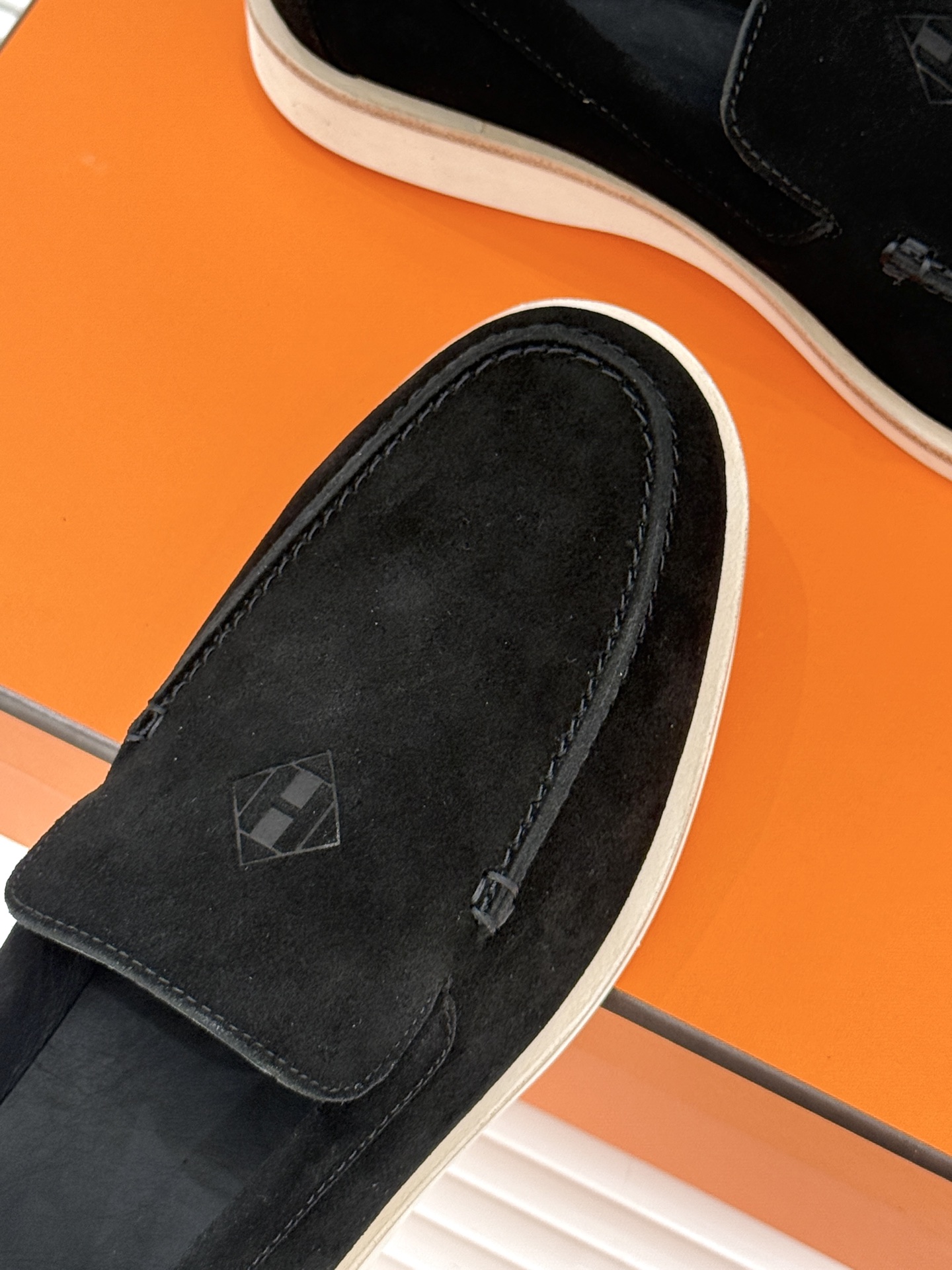 男码＋10Hermès/爱马仕25WF新品复古情侣款乐福鞋爱情—是岁月长河里的熠熠星辰而这双乐福鞋则是这