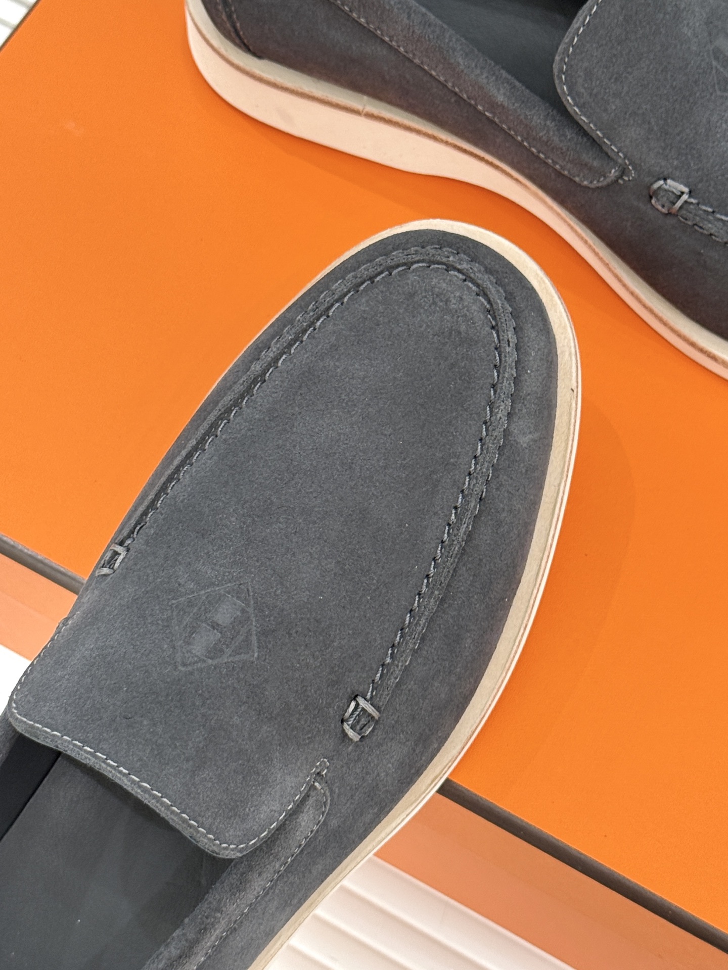 男码＋10Hermès/爱马仕25WF新品复古情侣款乐福鞋爱情—是岁月长河里的熠熠星辰而这双乐福鞋则是这