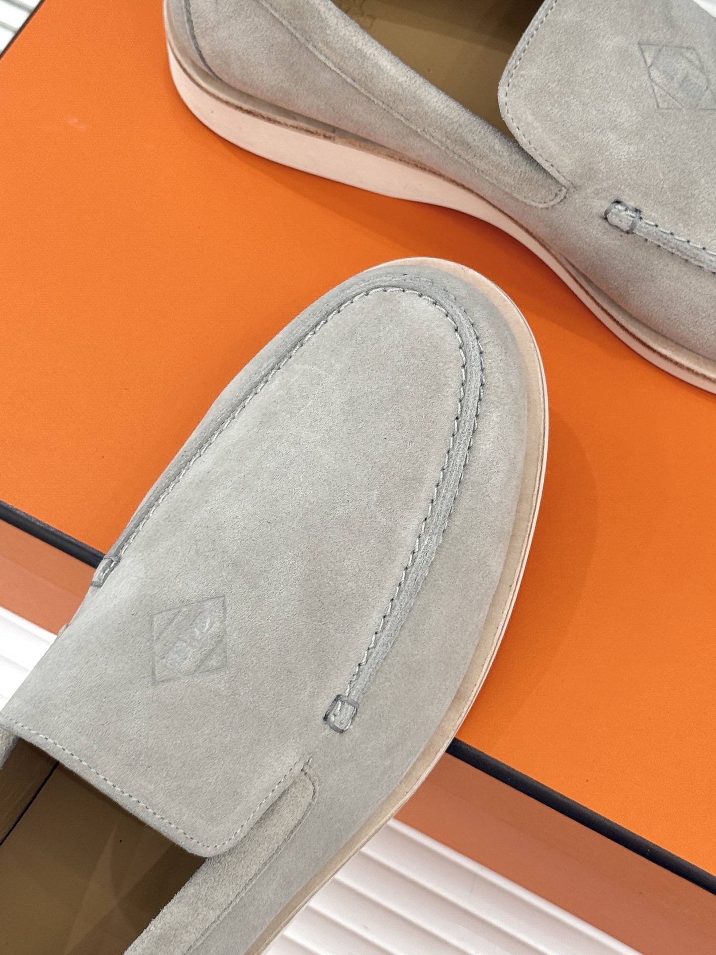 男码＋10Hermès/爱马仕25WF新品复古情侣款乐福鞋爱情—是岁月长河里的熠熠星辰而这双乐福鞋则是这