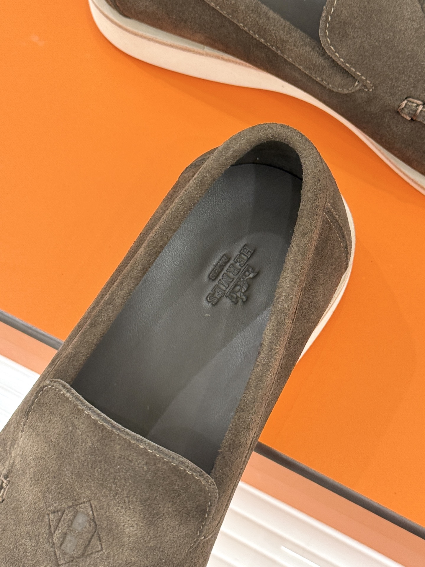 男码＋10Hermès/爱马仕25WF新品复古情侣款乐福鞋爱情—是岁月长河里的熠熠星辰而这双乐福鞋则是这