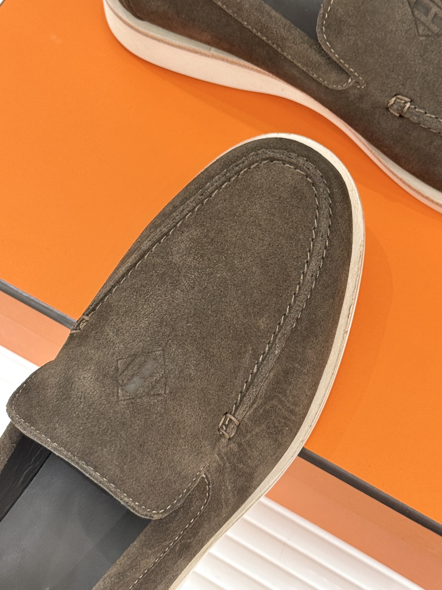 男码＋10Hermès/爱马仕25WF新品复古情侣款乐福鞋爱情—是岁月长河里的熠熠星辰而这双乐福鞋则是这