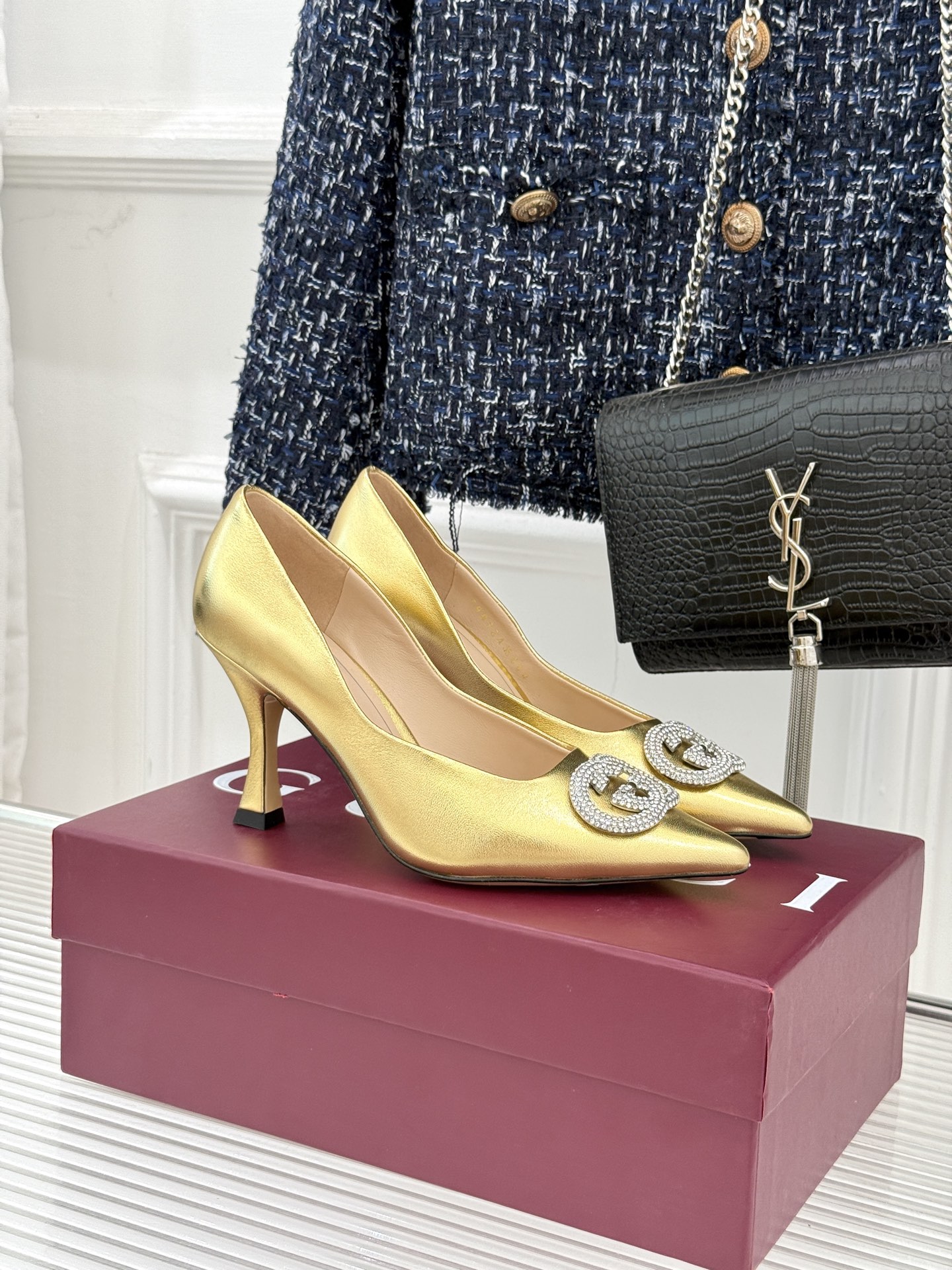 Gucci/古驰26WF早春水钻尖头高跟鞋单鞋溯源佛罗伦萨文艺复兴底蕴这双高跟鞋单鞋以“回归本源将品牌百