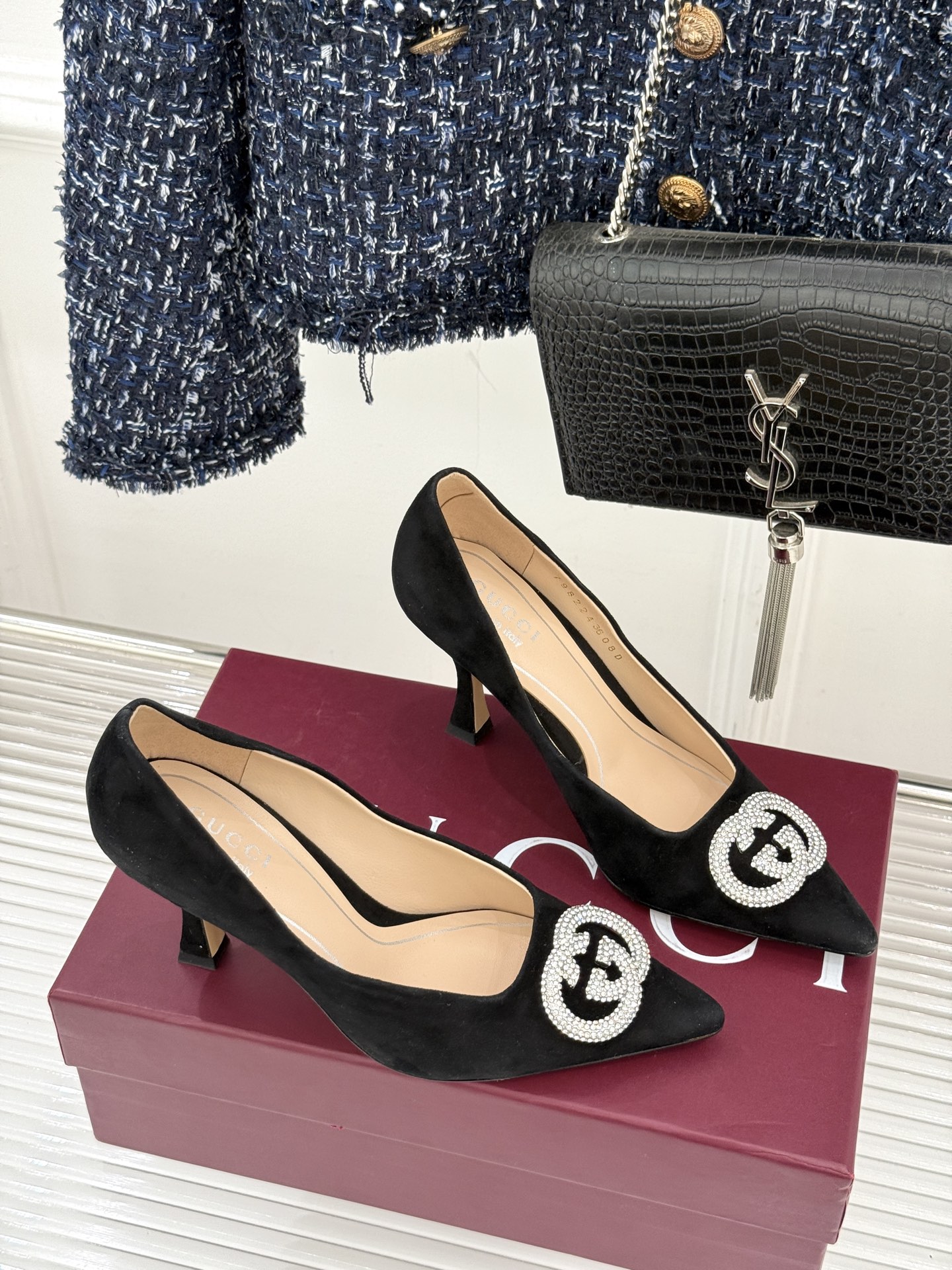 Gucci/古驰26WF早春水钻尖头高跟鞋单鞋溯源佛罗伦萨文艺复兴底蕴这双高跟鞋单鞋以“回归本源将品牌百