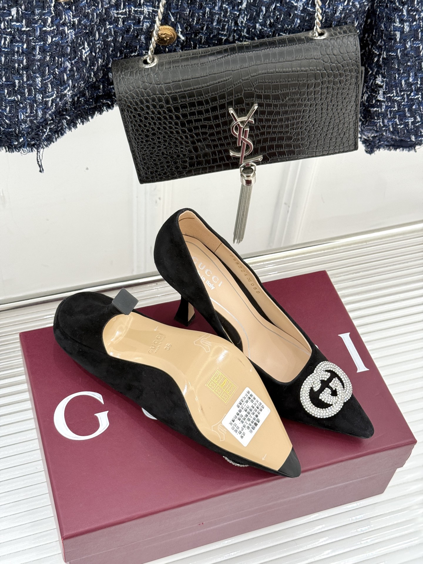 Gucci/古驰26WF早春水钻尖头高跟鞋单鞋溯源佛罗伦萨文艺复兴底蕴这双高跟鞋单鞋以“回归本源将品牌百