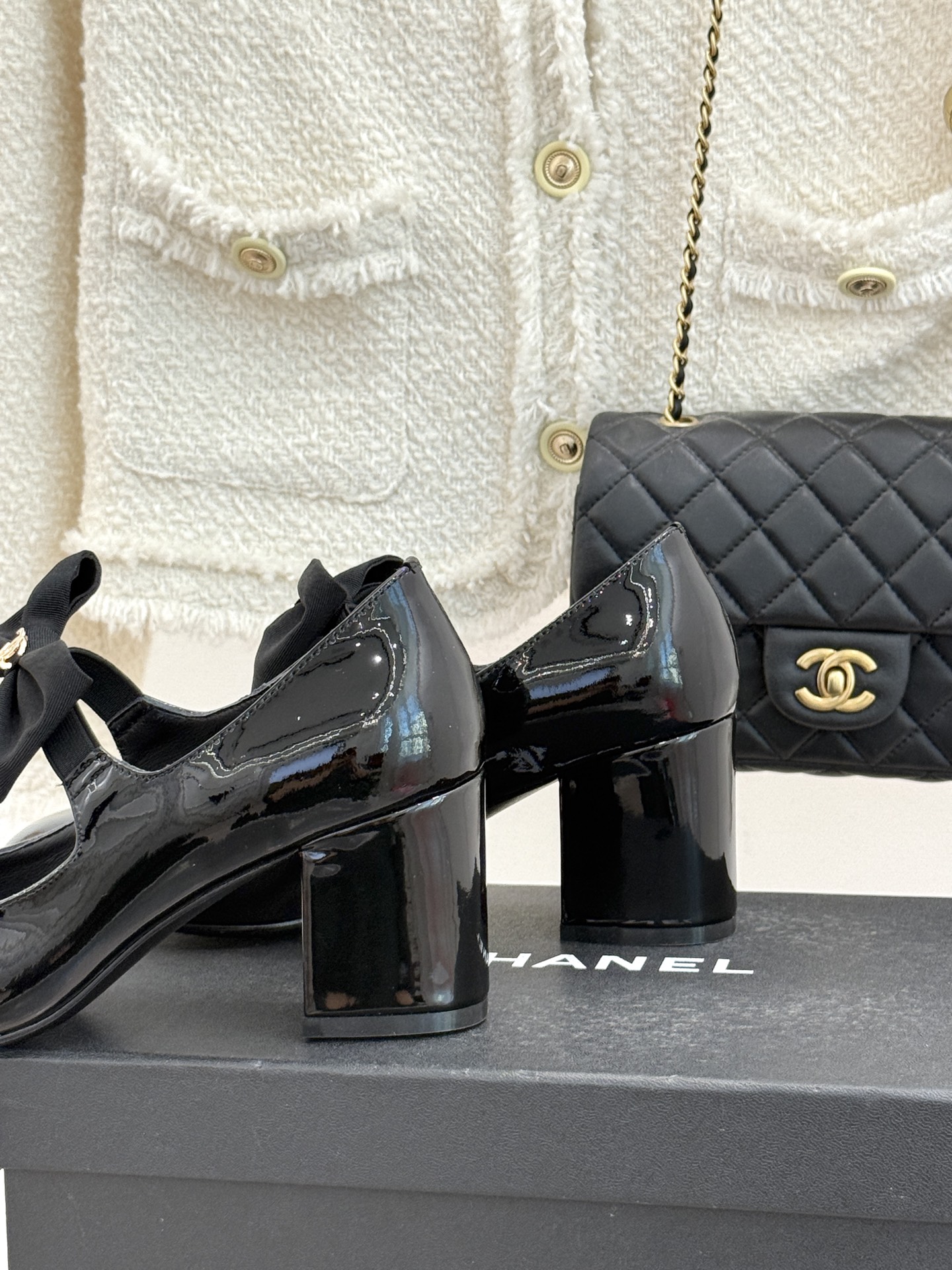 CHANE*｜小香经典双C巨型珍珠蝴蝶结粗跟玛丽珍鞋法式风情 真是美到心尖尖上啦！优雅又浪漫的仙女应该就