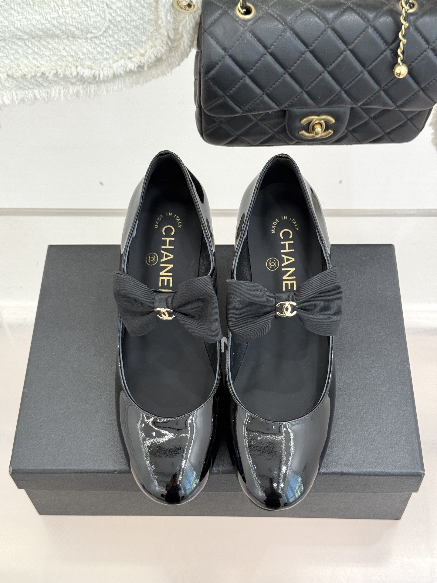 CHANE*｜小香经典双C巨型珍珠蝴蝶结粗跟玛丽珍鞋法式风情 真是美到心尖尖上啦！优雅又浪漫的仙女应该就