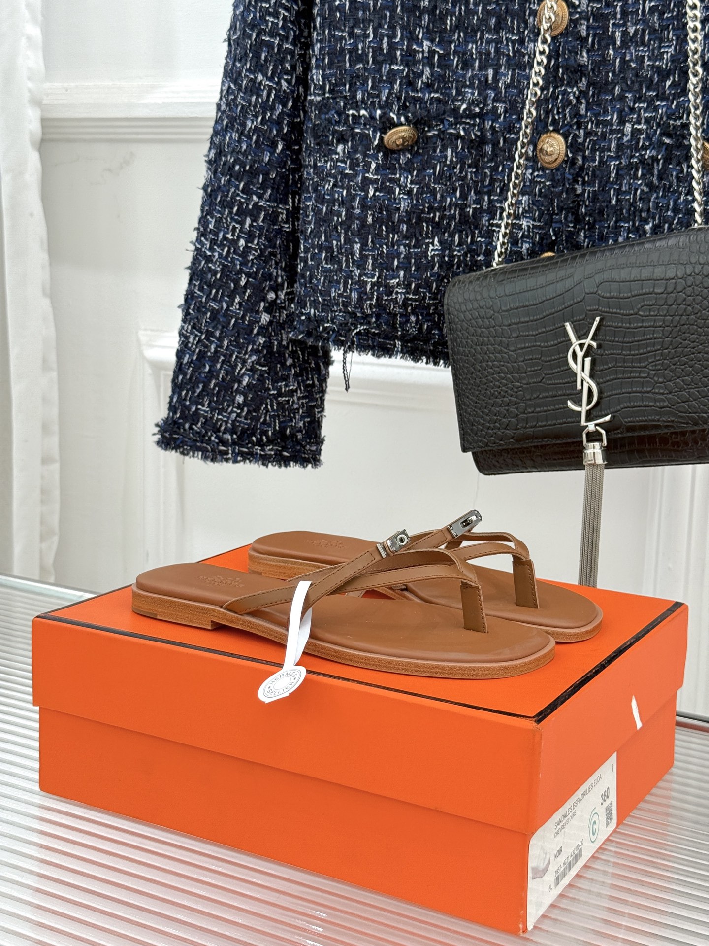 （配原版飞机盒）Hermès/爱马仕25WF新品Kelly扣细带夹脚人字拖鞋当Kelly包的传奇基因邂逅