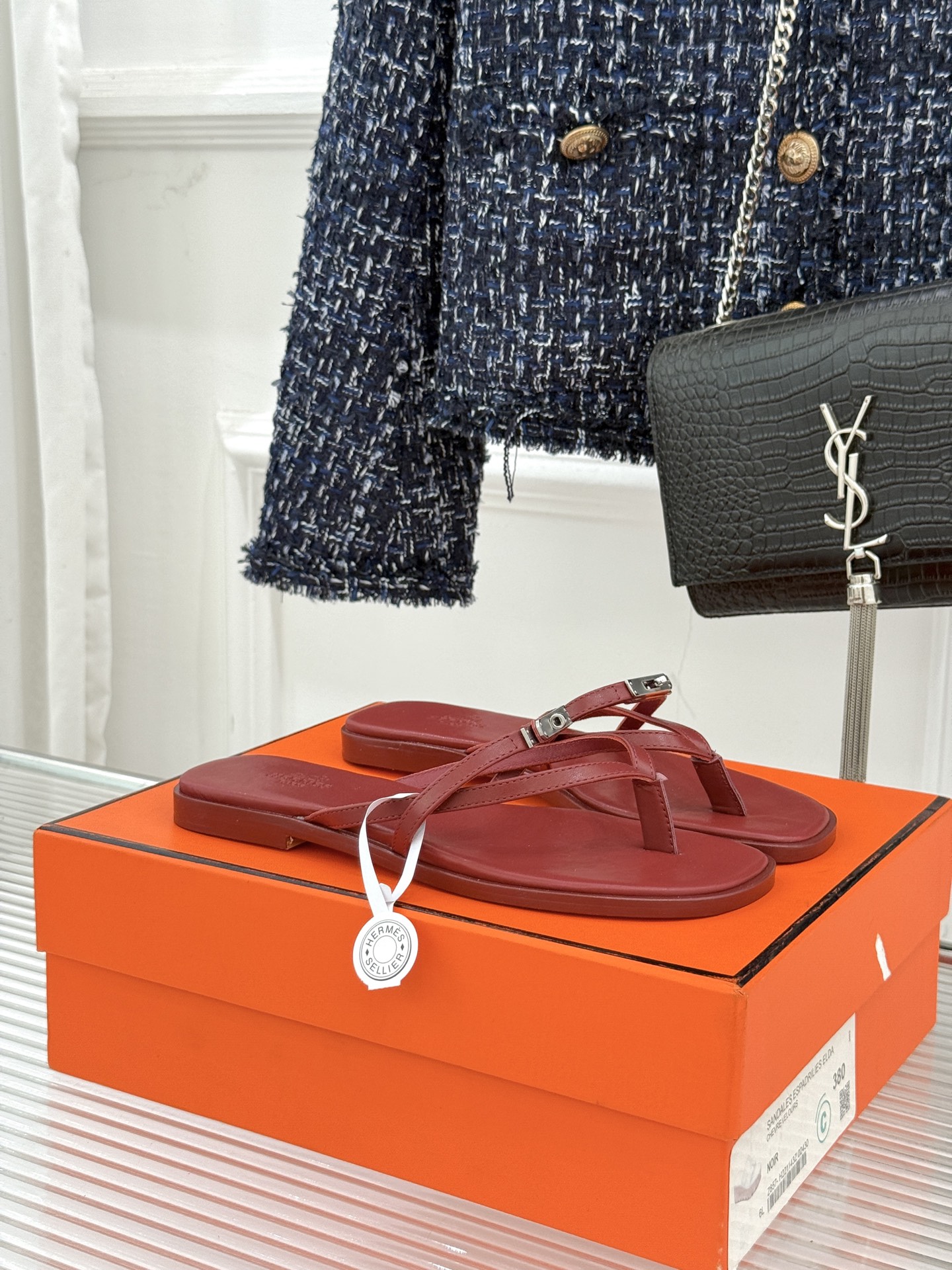 （配原版飞机盒）Hermès/爱马仕25WF新品Kelly扣细带夹脚人字拖鞋当Kelly包的传奇基因邂逅