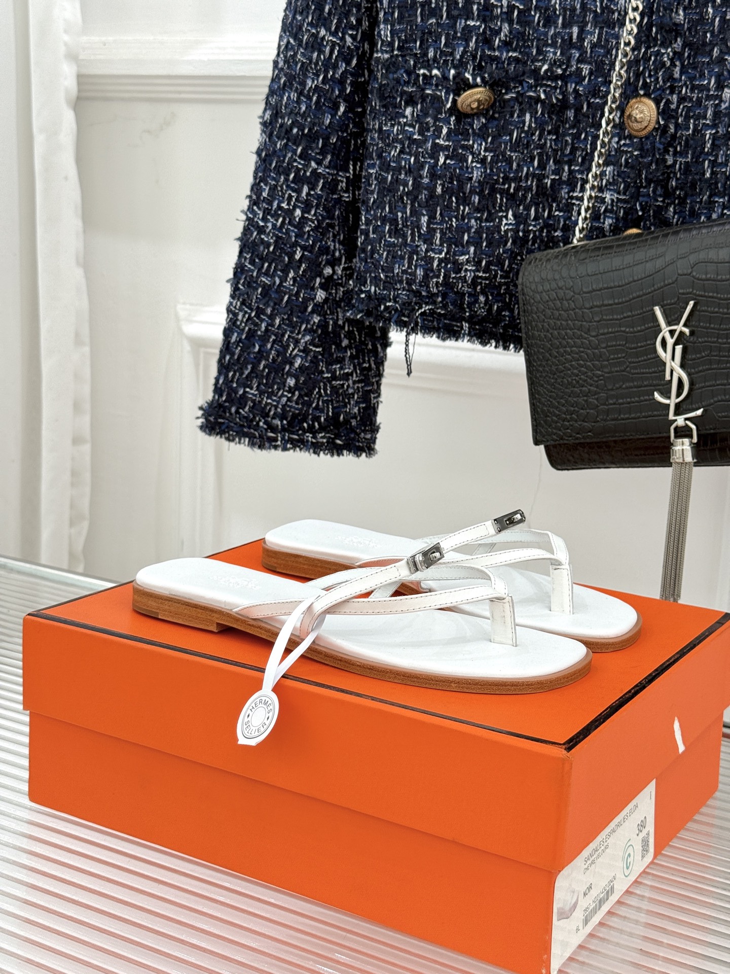 （配原版飞机盒）Hermès/爱马仕25WF新品Kelly扣细带夹脚人字拖鞋当Kelly包的传奇基因邂逅