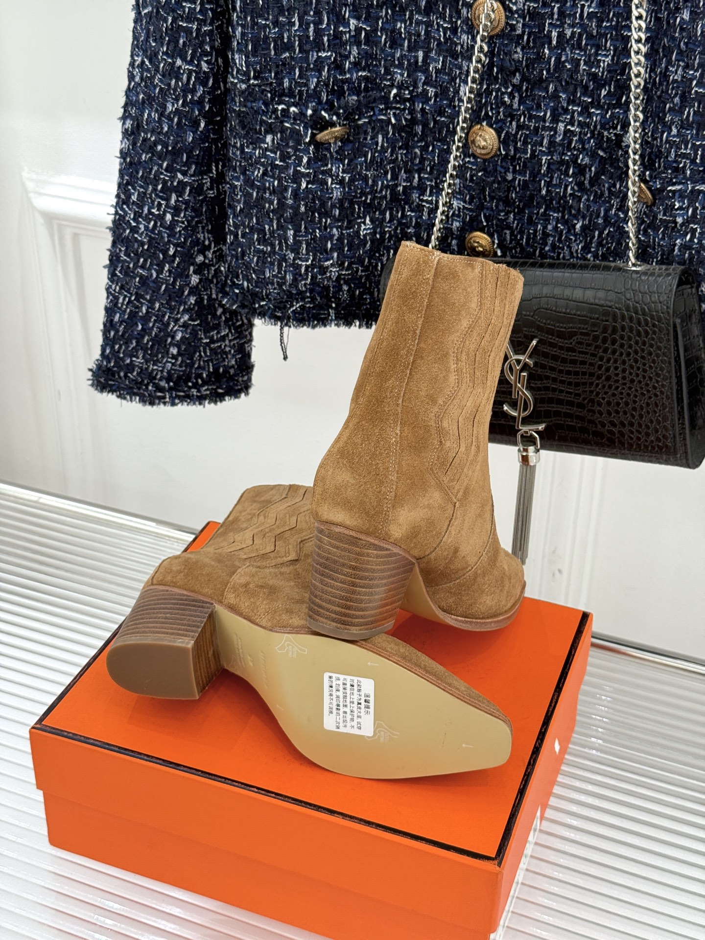 Hermès/爱马仕25WF新品复古西部缝线尖头粗跟短靴当19世纪西部旷野的自由风掠过巴黎福宝大道的匠心