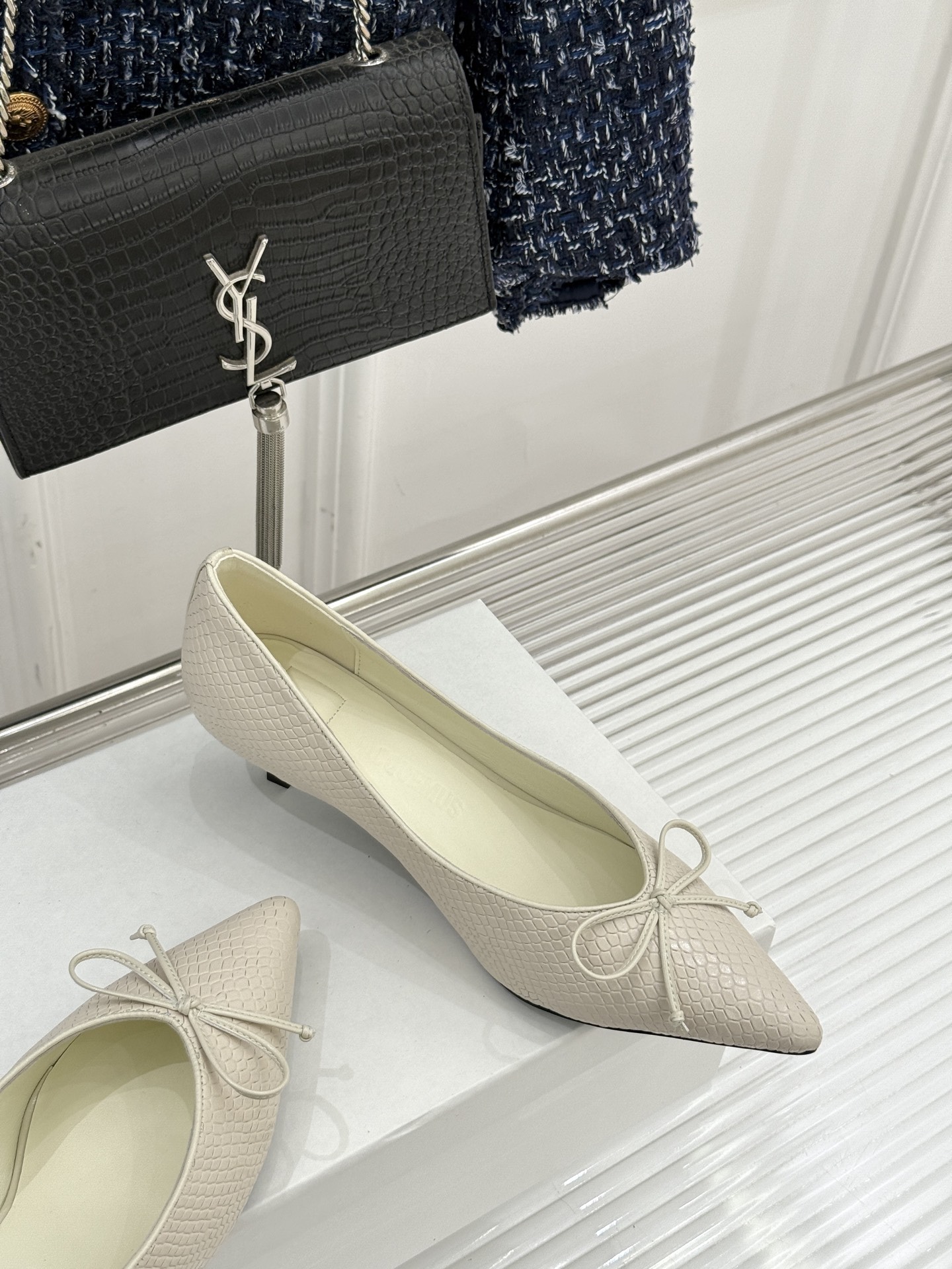 JACQUES 25WF新品蝴蝶结尖头猫跟高跟鞋单鞋当东方雅致与法式浪漫撞个满怀这双鞋以3.5cm猫跟为