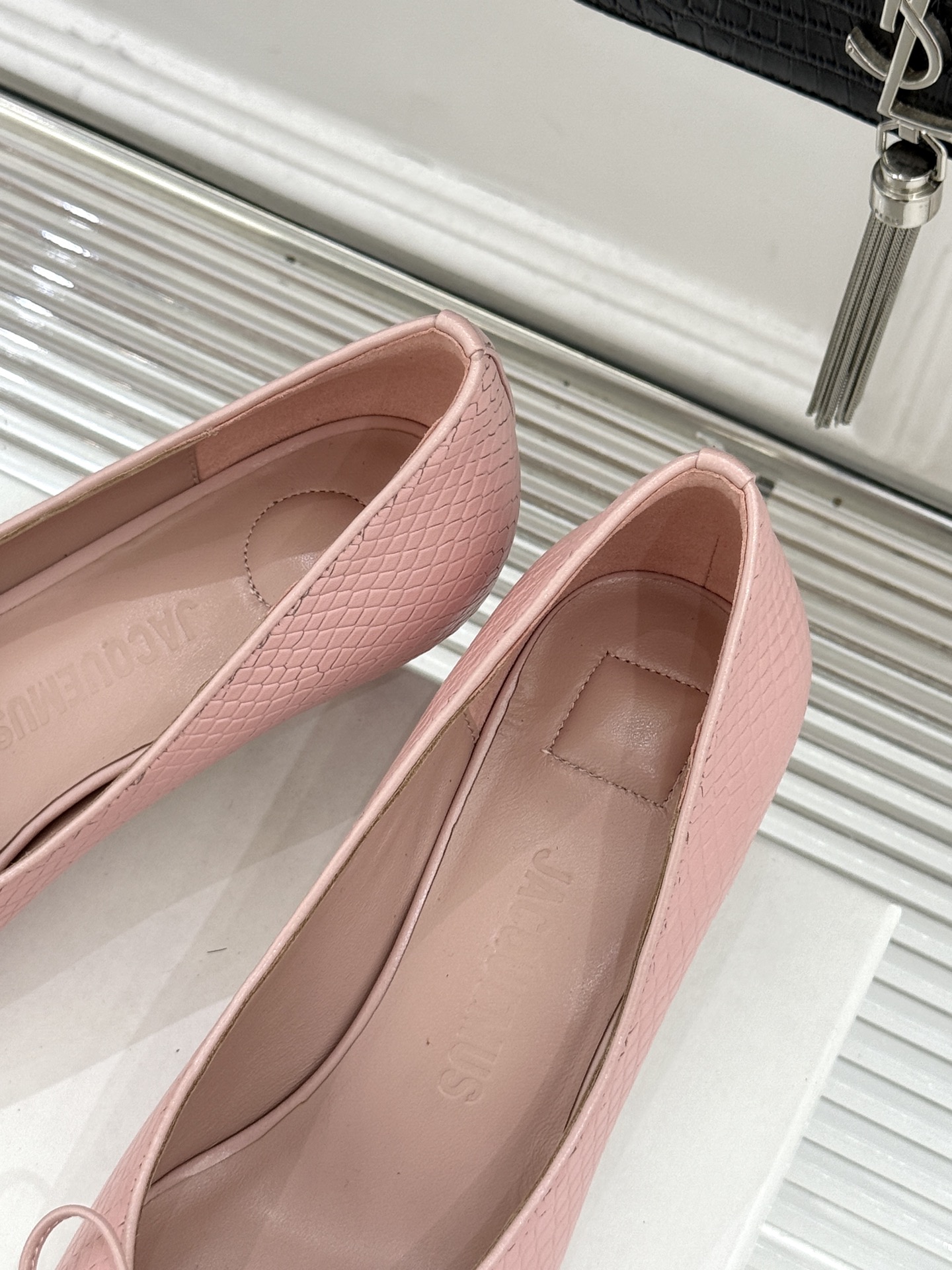 JACQUES 25WF新品蝴蝶结尖头猫跟高跟鞋单鞋当东方雅致与法式浪漫撞个满怀这双鞋以3.5cm猫跟为