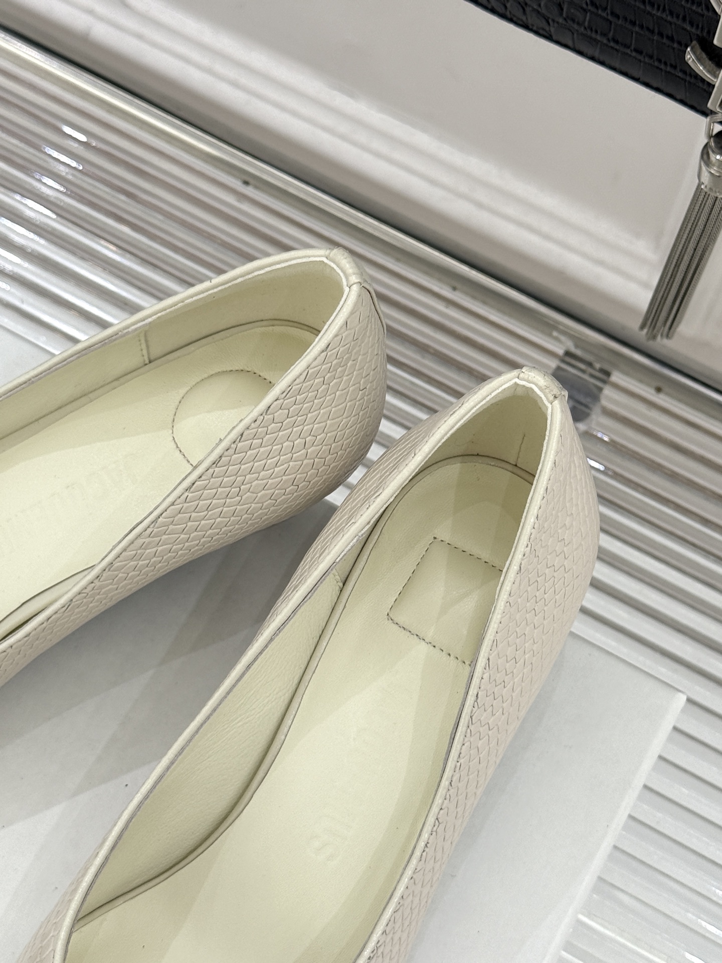 JACQUES 25WF新品蝴蝶结尖头猫跟高跟鞋单鞋当东方雅致与法式浪漫撞个满怀这双鞋以3.5cm猫跟为