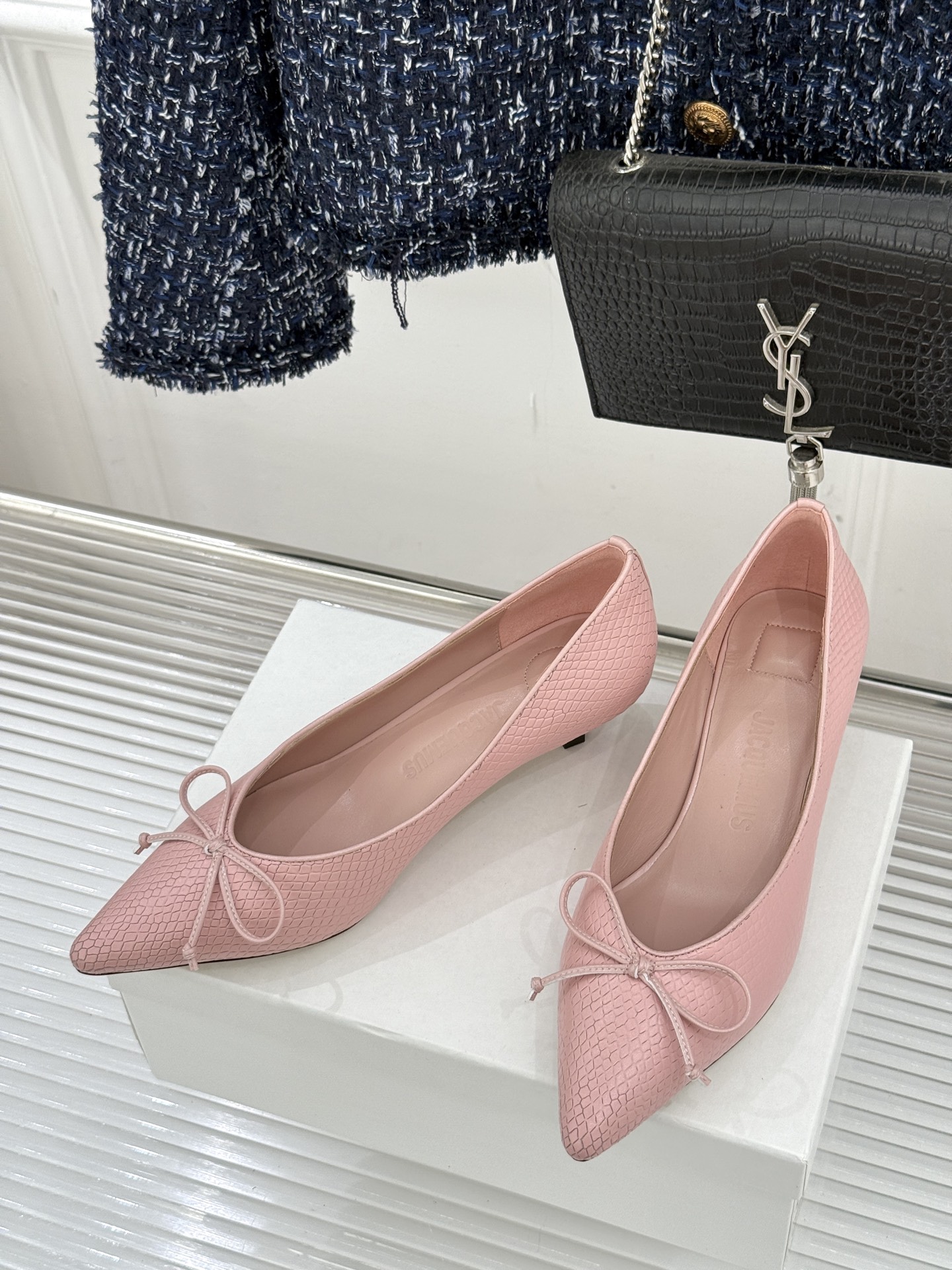 JACQUES 25WF新品蝴蝶结尖头猫跟高跟鞋单鞋当东方雅致与法式浪漫撞个满怀这双鞋以3.5cm猫跟为