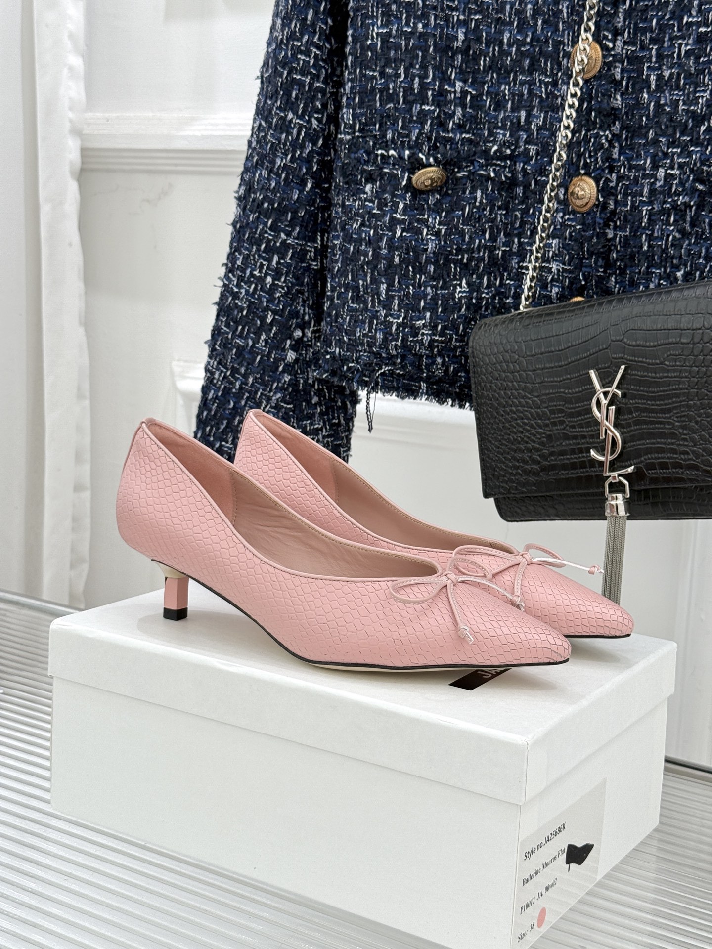 JACQUES 25WF新品蝴蝶结尖头猫跟高跟鞋单鞋当东方雅致与法式浪漫撞个满怀这双鞋以3.5cm猫跟为