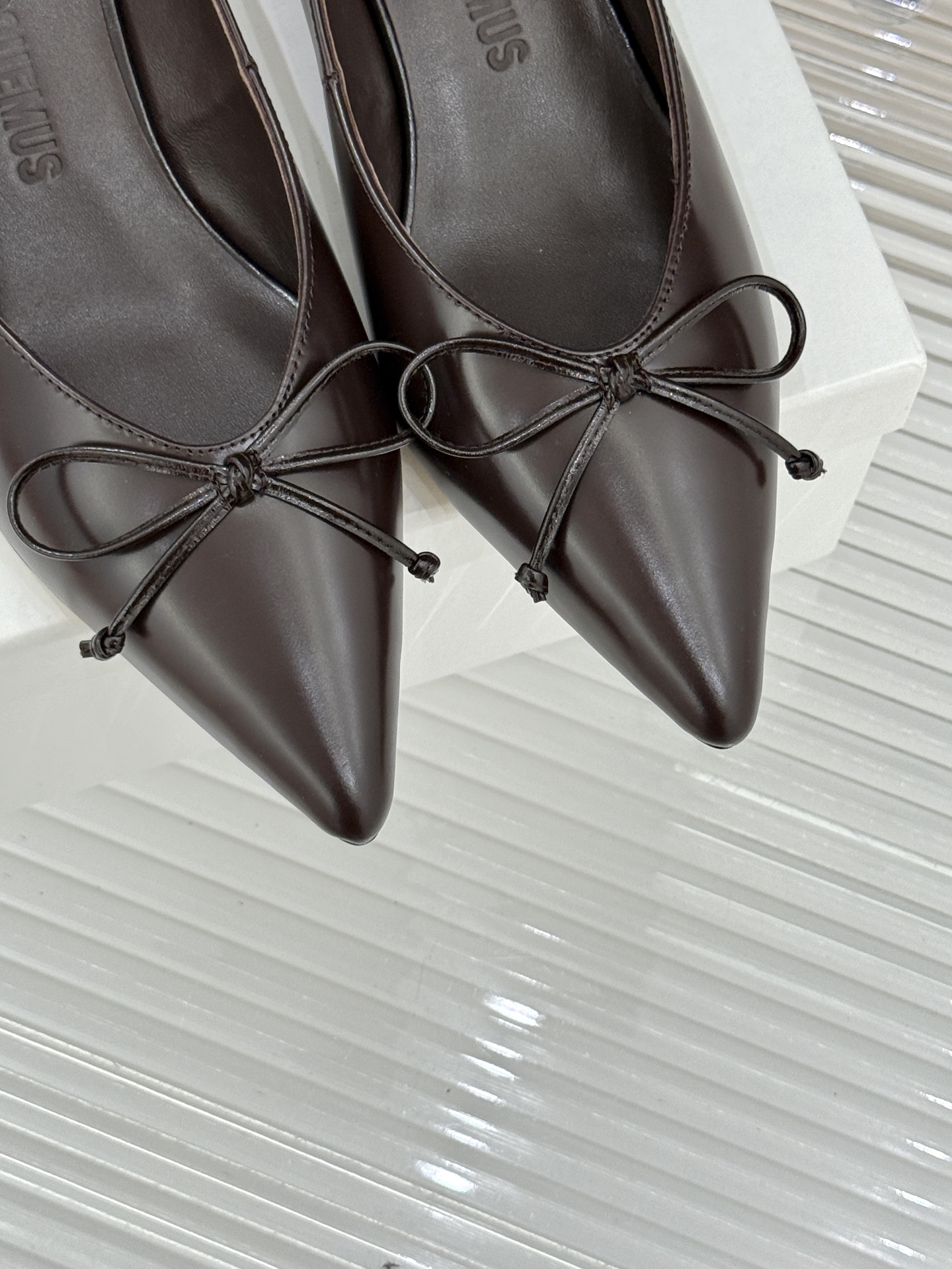 JACQUES 25WF新品蝴蝶结尖头猫跟高跟鞋单鞋当东方雅致与法式浪漫撞个满怀这双鞋以3.5cm猫跟为