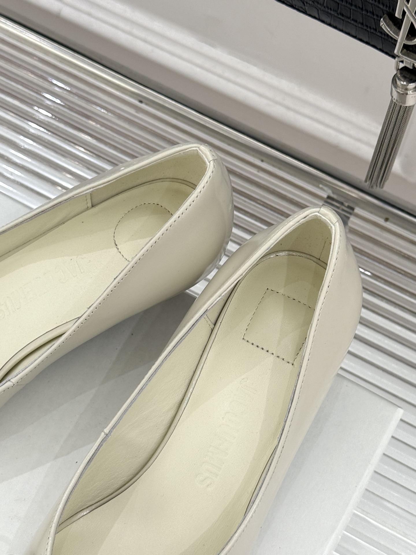 JACQUES 25WF新品蝴蝶结尖头猫跟高跟鞋单鞋当东方雅致与法式浪漫撞个满怀这双鞋以3.5cm猫跟为