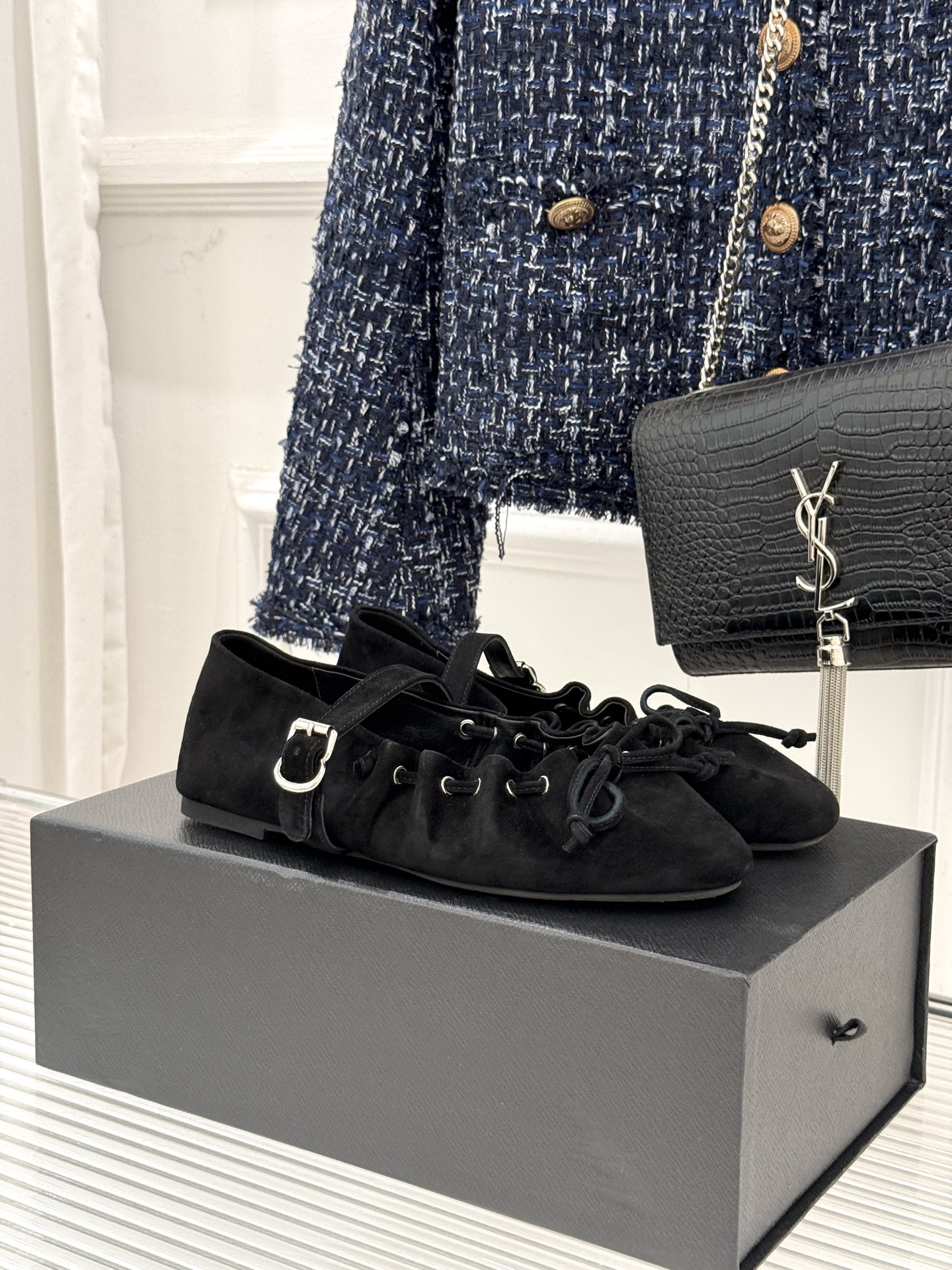 ALAÏA/阿莱亚26WF新品复古蝴蝶结玛平底丽珍鞋当ALAÏA的高定基因邂逅玛丽珍经典鞋型平底姿态藏着