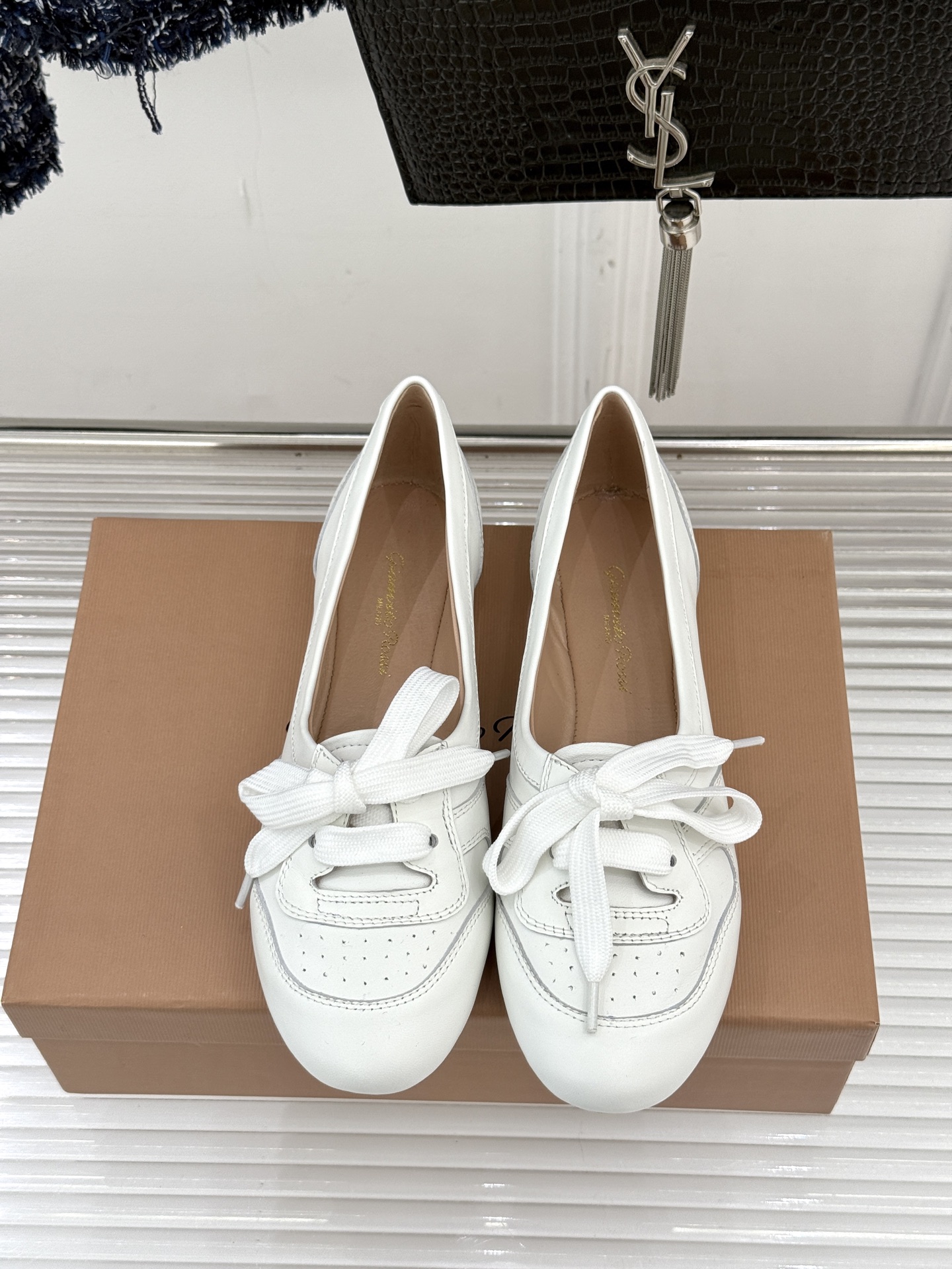 Gianvito Rossi｜26WF新品德训芭蕾舞鞋当意式复古优雅轻奢的极简美学碰撞德训鞋的复古与芭蕾