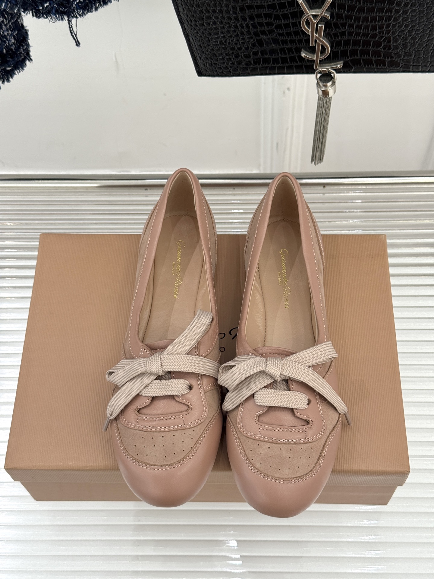 Gianvito Rossi｜26WF新品德训芭蕾舞鞋当意式复古优雅轻奢的极简美学碰撞德训鞋的复古与芭蕾