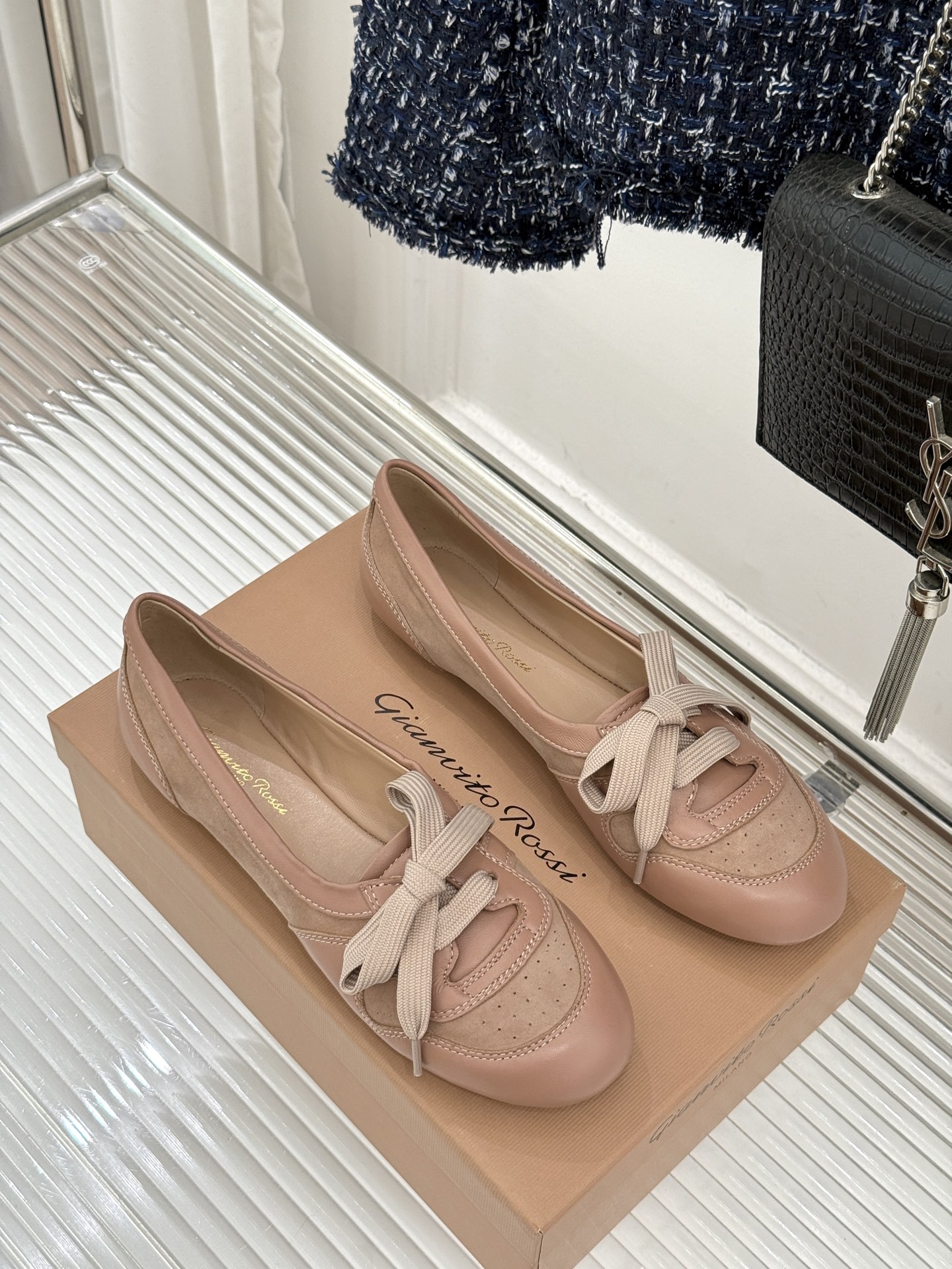 Gianvito Rossi｜26WF新品德训芭蕾舞鞋当意式复古优雅轻奢的极简美学碰撞德训鞋的复古与芭蕾