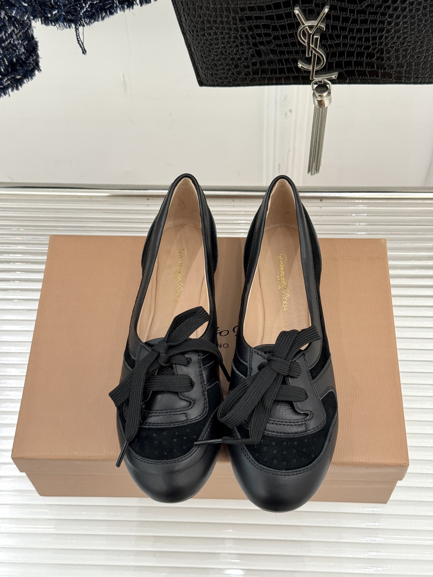 Gianvito Rossi｜26WF新品德训芭蕾舞鞋当意式复古优雅轻奢的极简美学碰撞德训鞋的复古与芭蕾