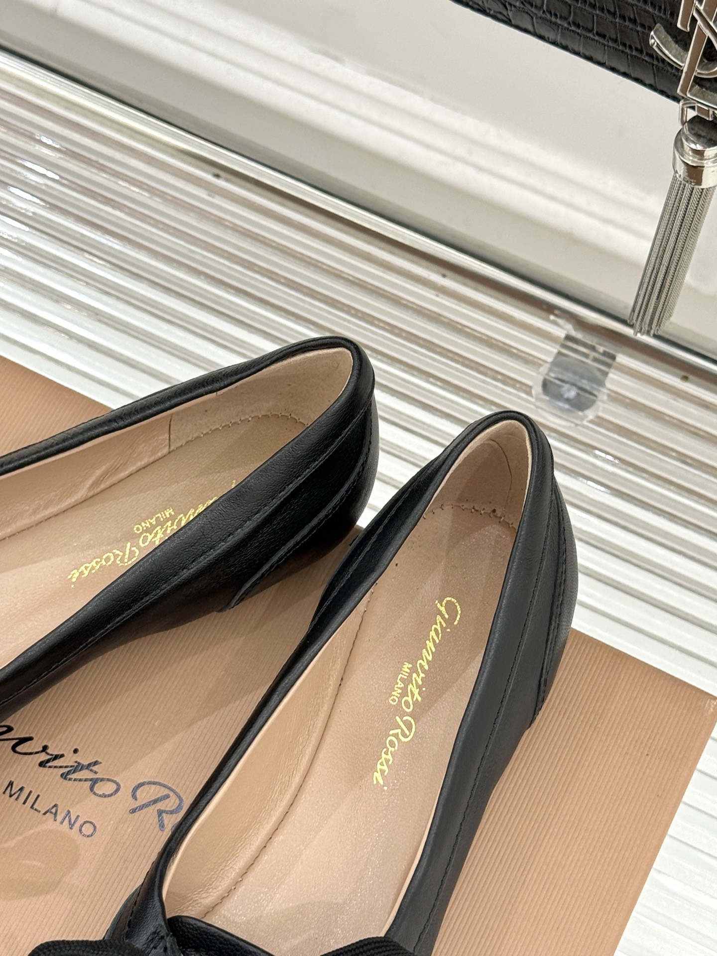 Gianvito Rossi｜26WF新品德训芭蕾舞鞋当意式复古优雅轻奢的极简美学碰撞德训鞋的复古与芭蕾