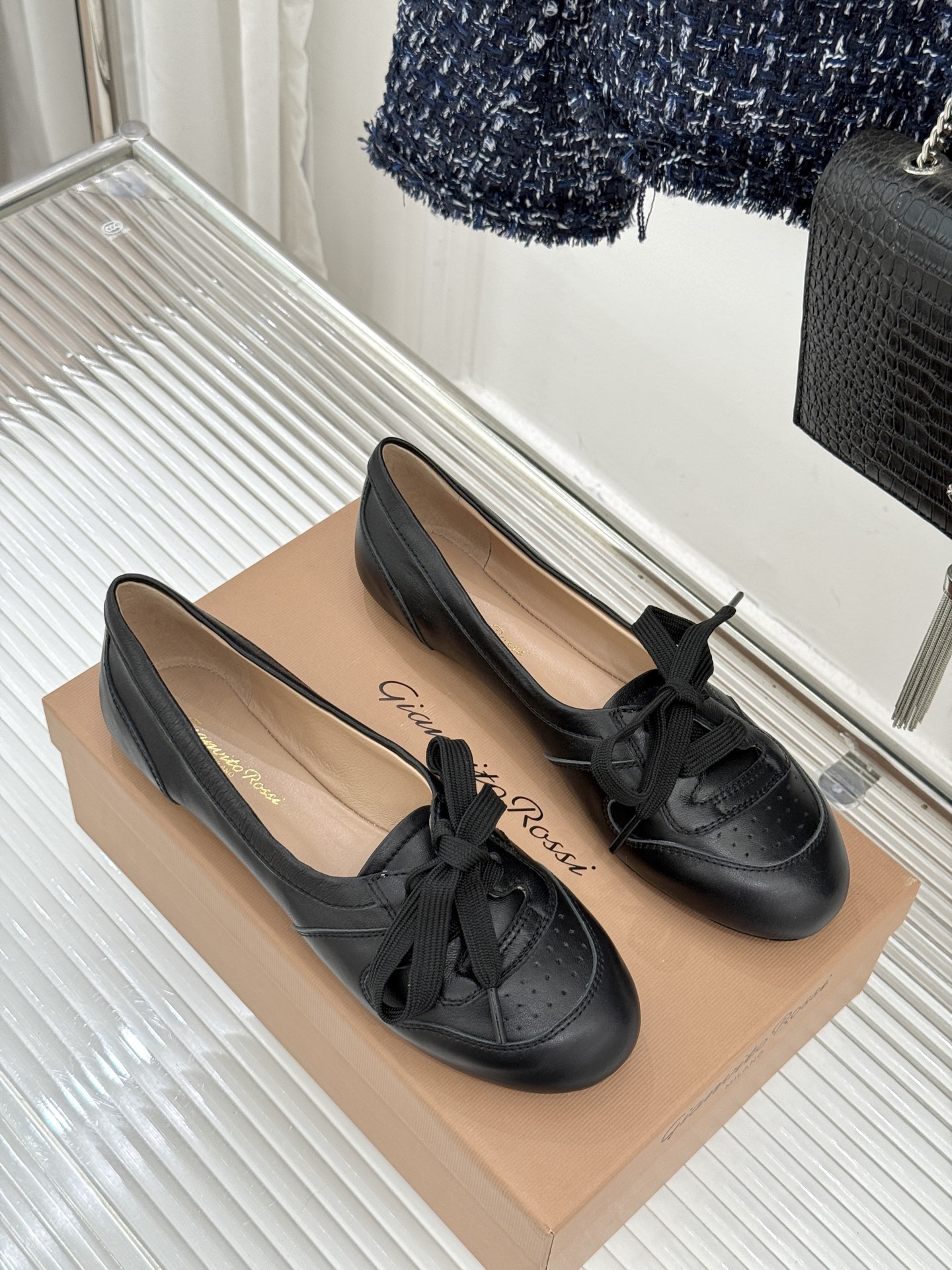 Gianvito Rossi｜26WF新品德训芭蕾舞鞋当意式复古优雅轻奢的极简美学碰撞德训鞋的复古与芭蕾