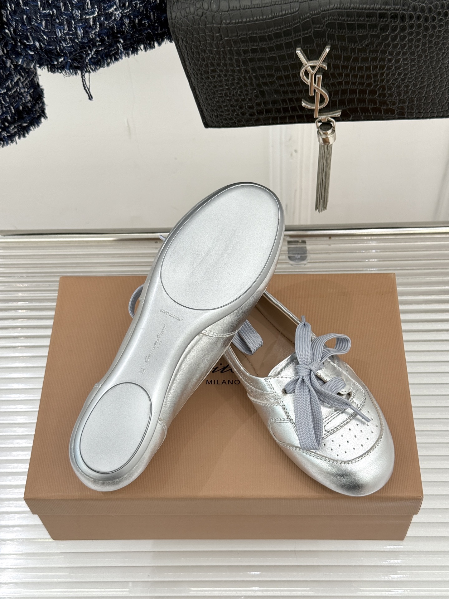 Gianvito Rossi｜26WF新品德训芭蕾舞鞋当意式复古优雅轻奢的极简美学碰撞德训鞋的复古与芭蕾