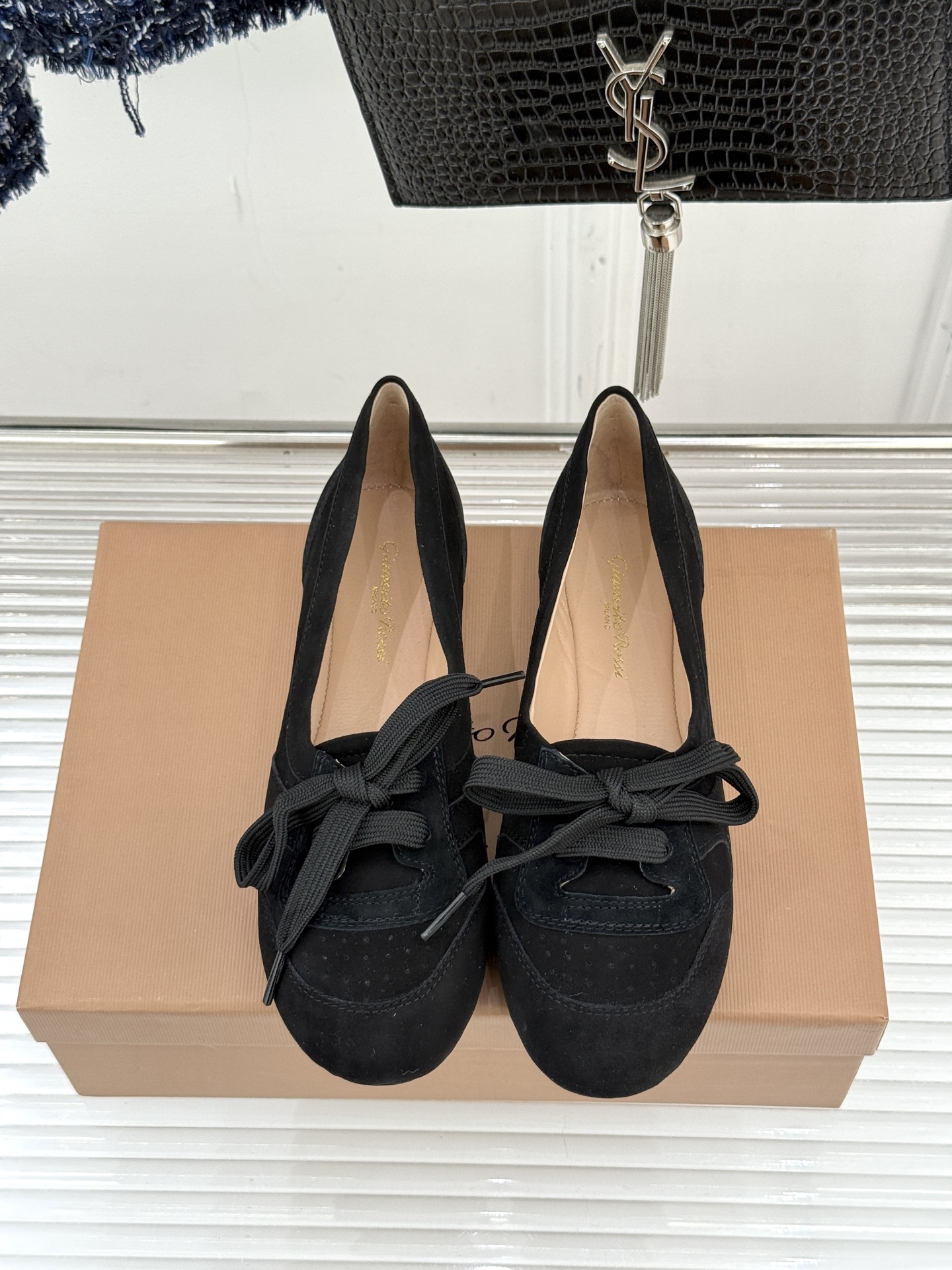 Gianvito Rossi｜26WF新品德训芭蕾舞鞋当意式复古优雅轻奢的极简美学碰撞德训鞋的复古与芭蕾