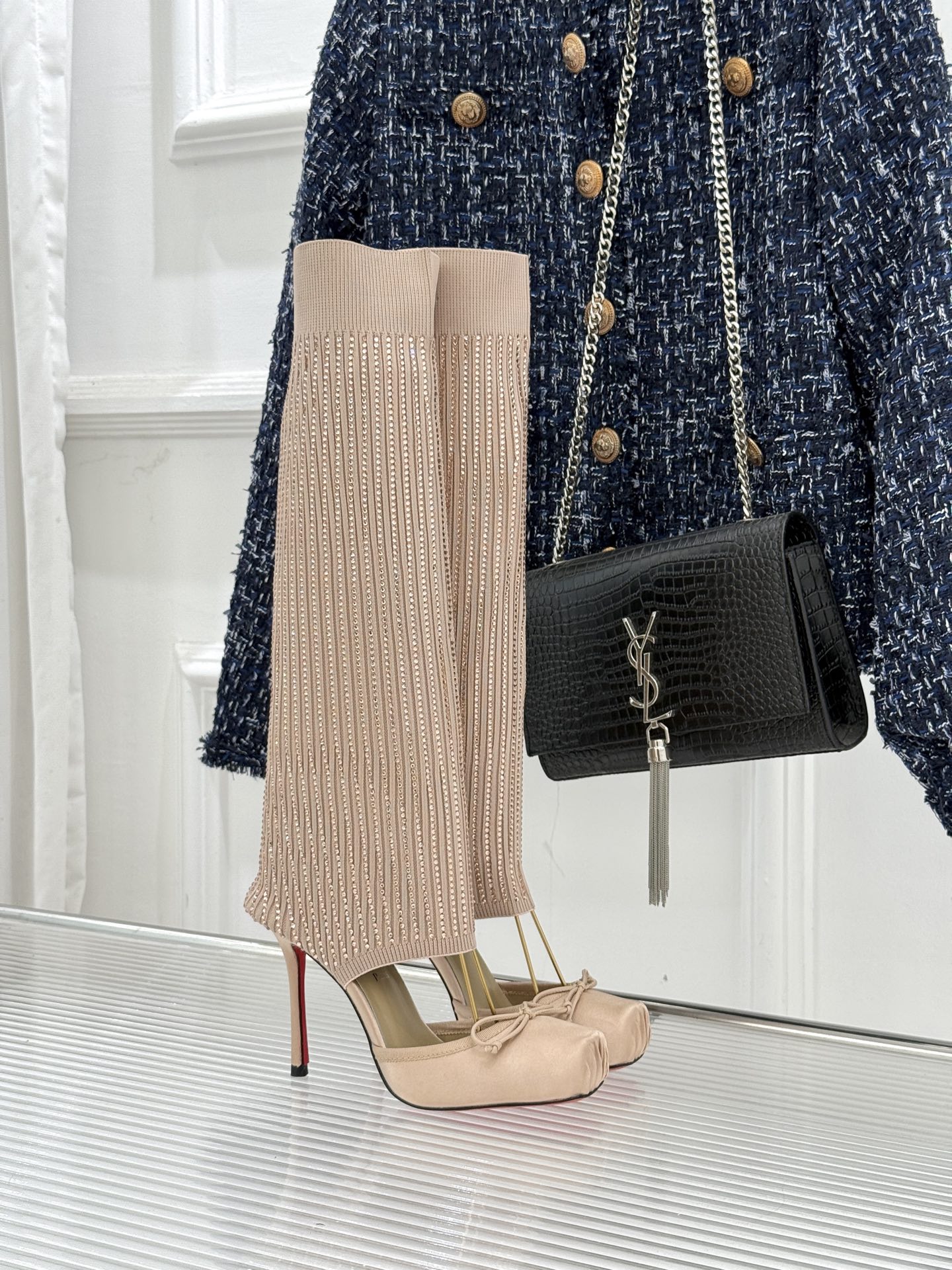 ChristinLouboutin/CL26WF新品猪鼻子蝴蝶结高跟袜子靴凉靴邂逅猪鼻子鞋头的复古巧思再