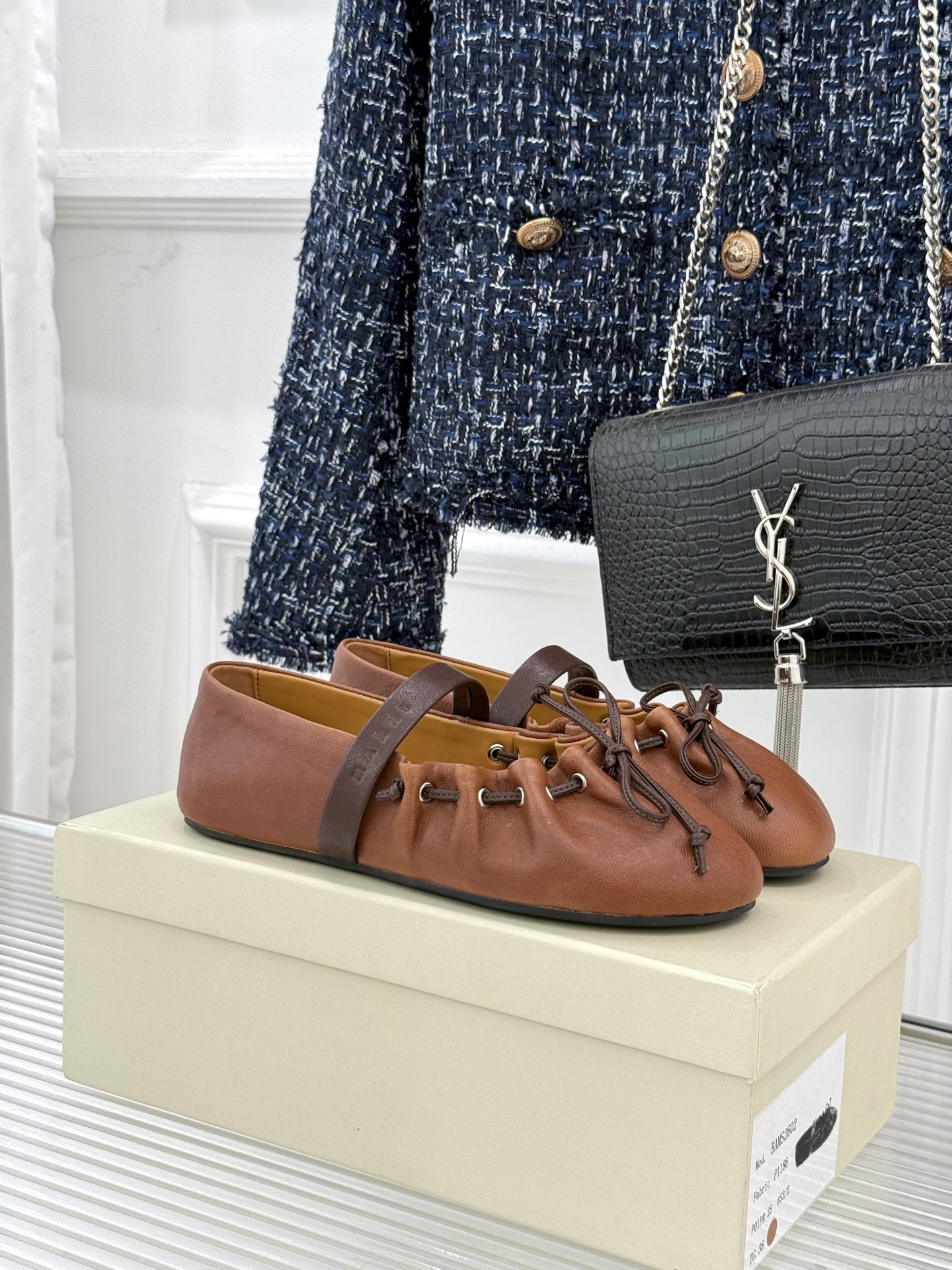 Marni 26WF新品蝴蝶结平底芭蕾舞玛丽珍鞋当Marni的高定基因邂逅玛丽珍经典鞋型平底姿态藏着不费