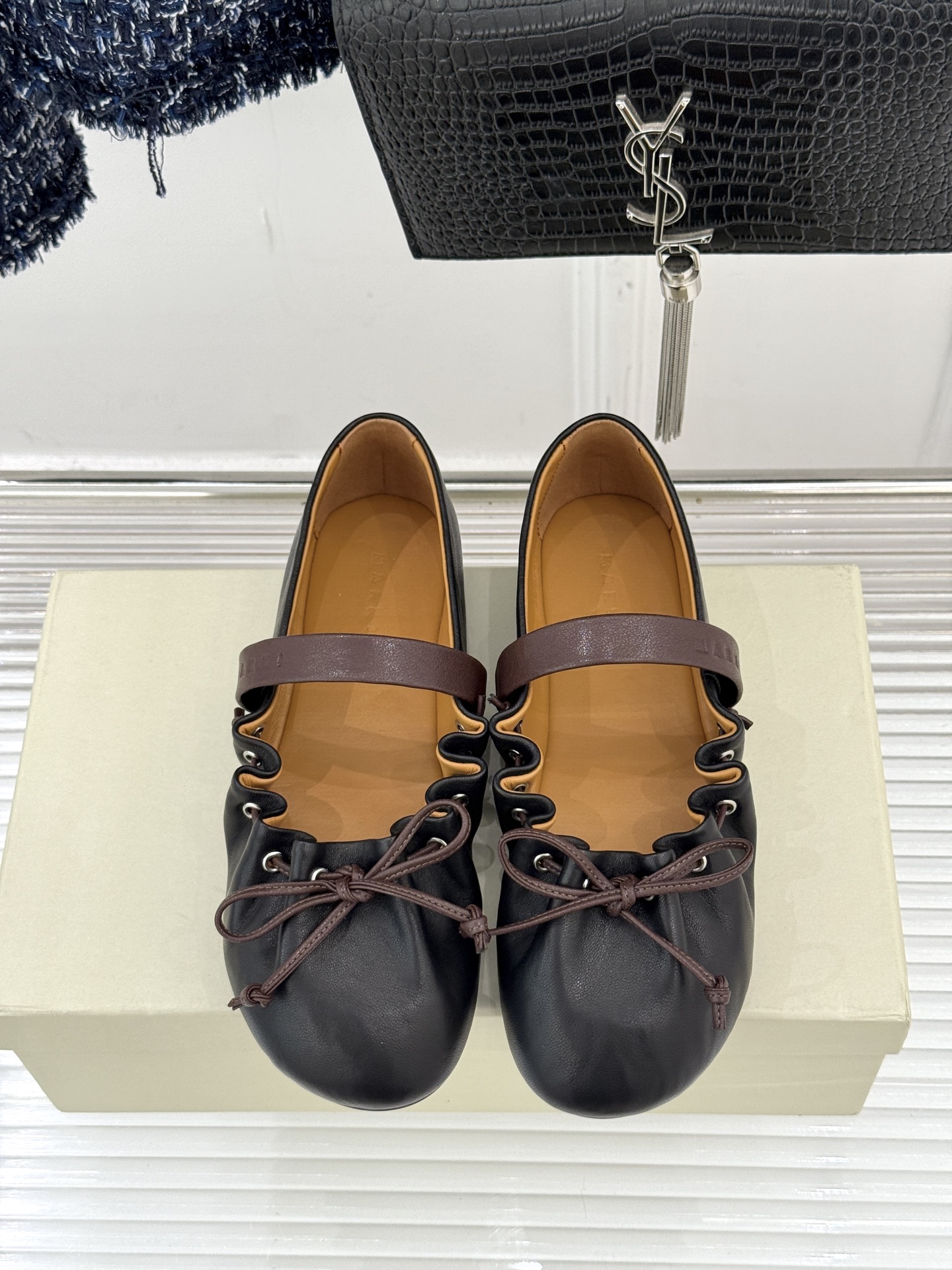 Marni 26WF新品蝴蝶结平底芭蕾舞玛丽珍鞋当Marni的高定基因邂逅玛丽珍经典鞋型平底姿态藏着不费