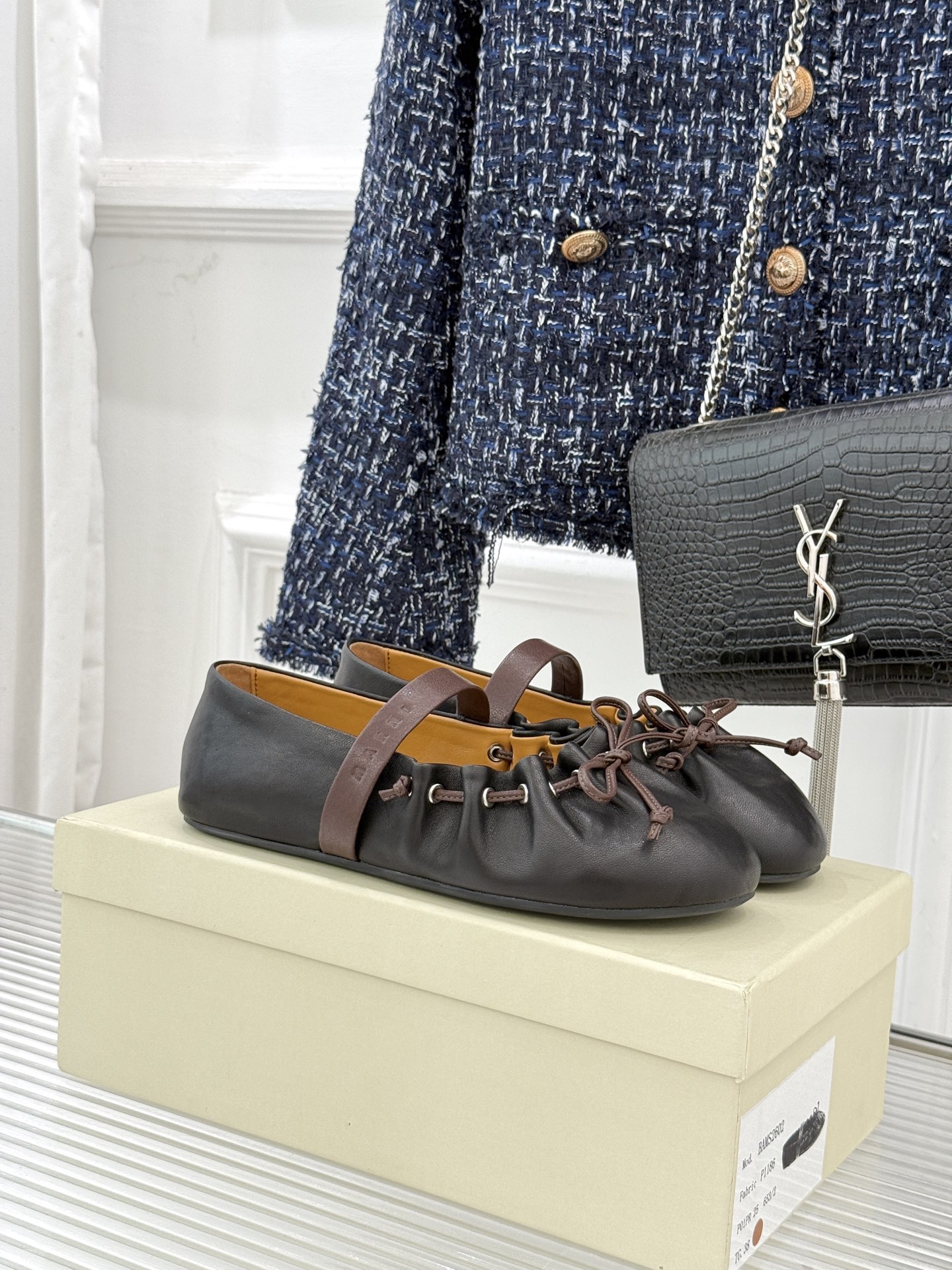 Marni 26WF新品蝴蝶结平底芭蕾舞玛丽珍鞋当Marni的高定基因邂逅玛丽珍经典鞋型平底姿态藏着不费