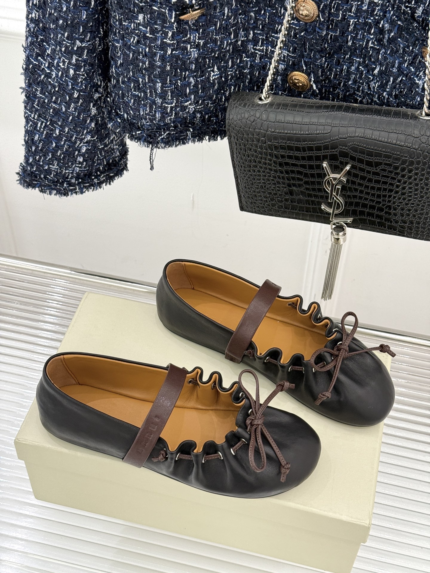 Marni 26WF新品蝴蝶结平底芭蕾舞玛丽珍鞋当Marni的高定基因邂逅玛丽珍经典鞋型平底姿态藏着不费