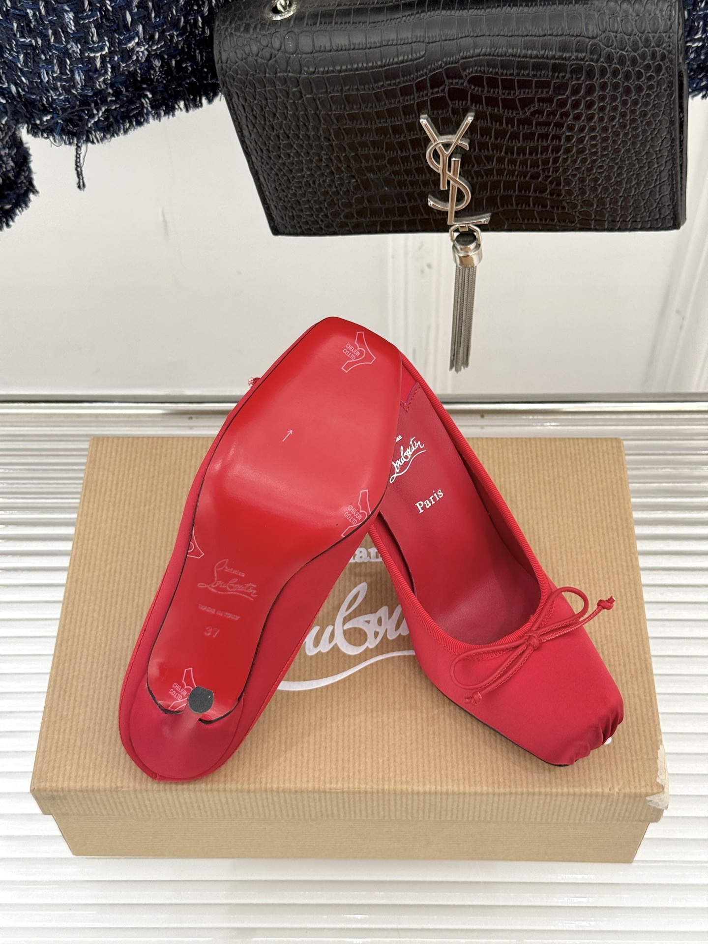 ChristinLouboutin/CL25WF新品猪鼻子蝴蝶结高跟拖鞋在时尚的舞台上CL始终是璀璨的明