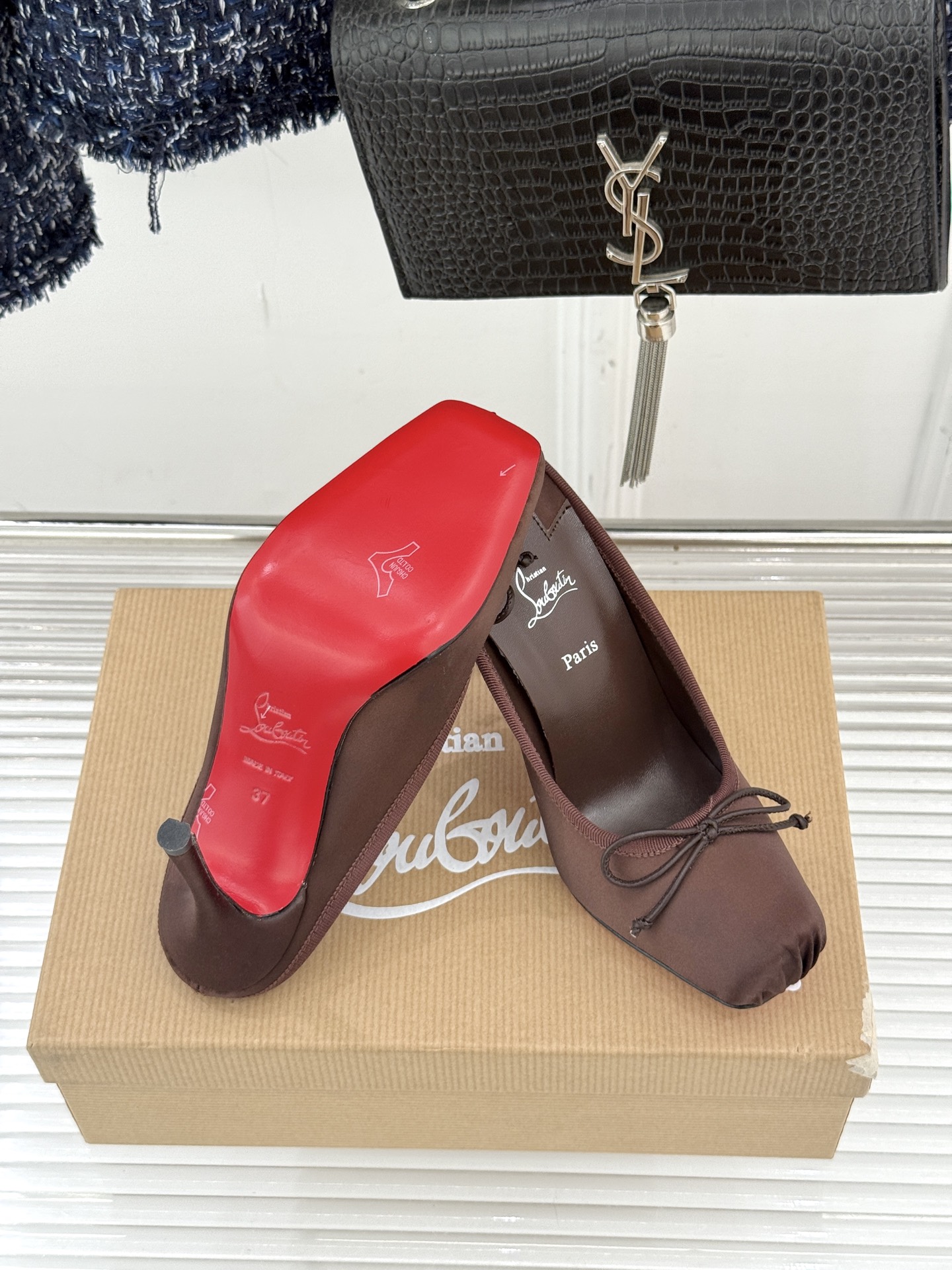 ChristinLouboutin/CL25WF新品猪鼻子蝴蝶结高跟拖鞋在时尚的舞台上CL始终是璀璨的明
