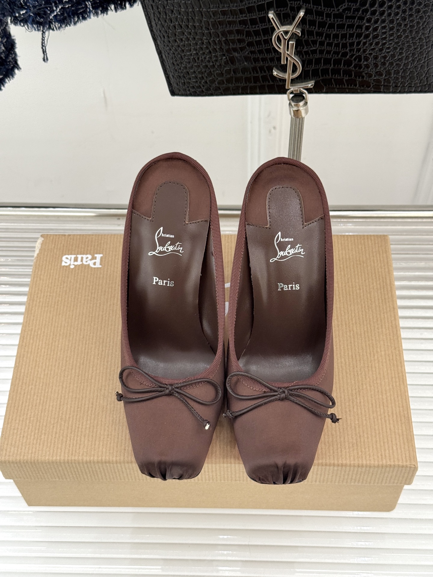 ChristinLouboutin/CL25WF新品猪鼻子蝴蝶结高跟拖鞋在时尚的舞台上CL始终是璀璨的明