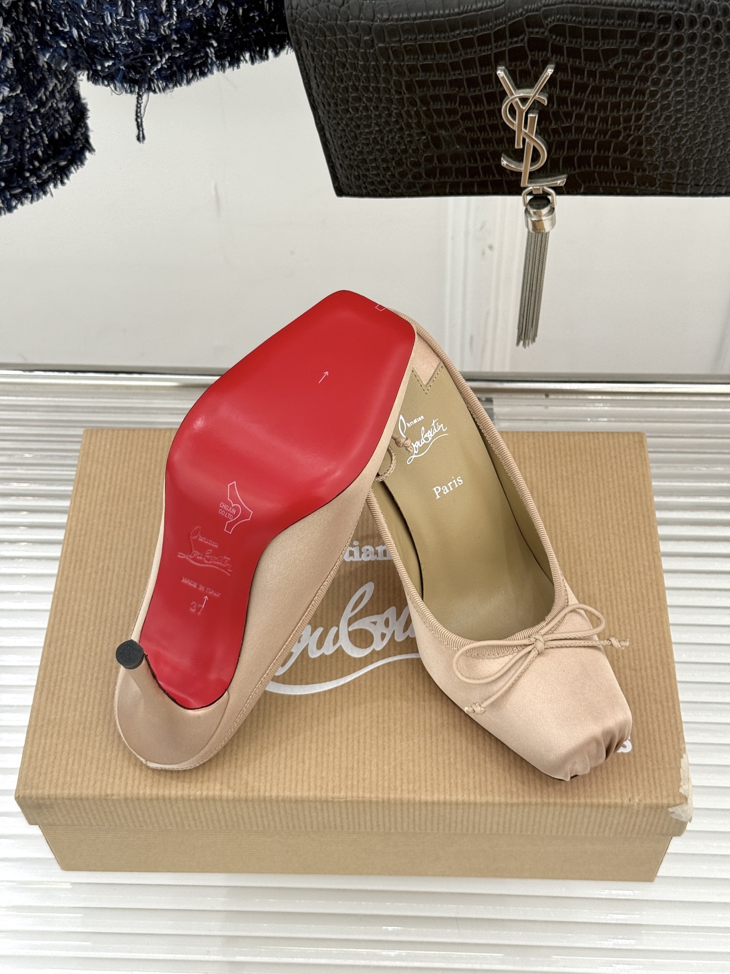 ChristinLouboutin/CL25WF新品猪鼻子蝴蝶结高跟拖鞋在时尚的舞台上CL始终是璀璨的明